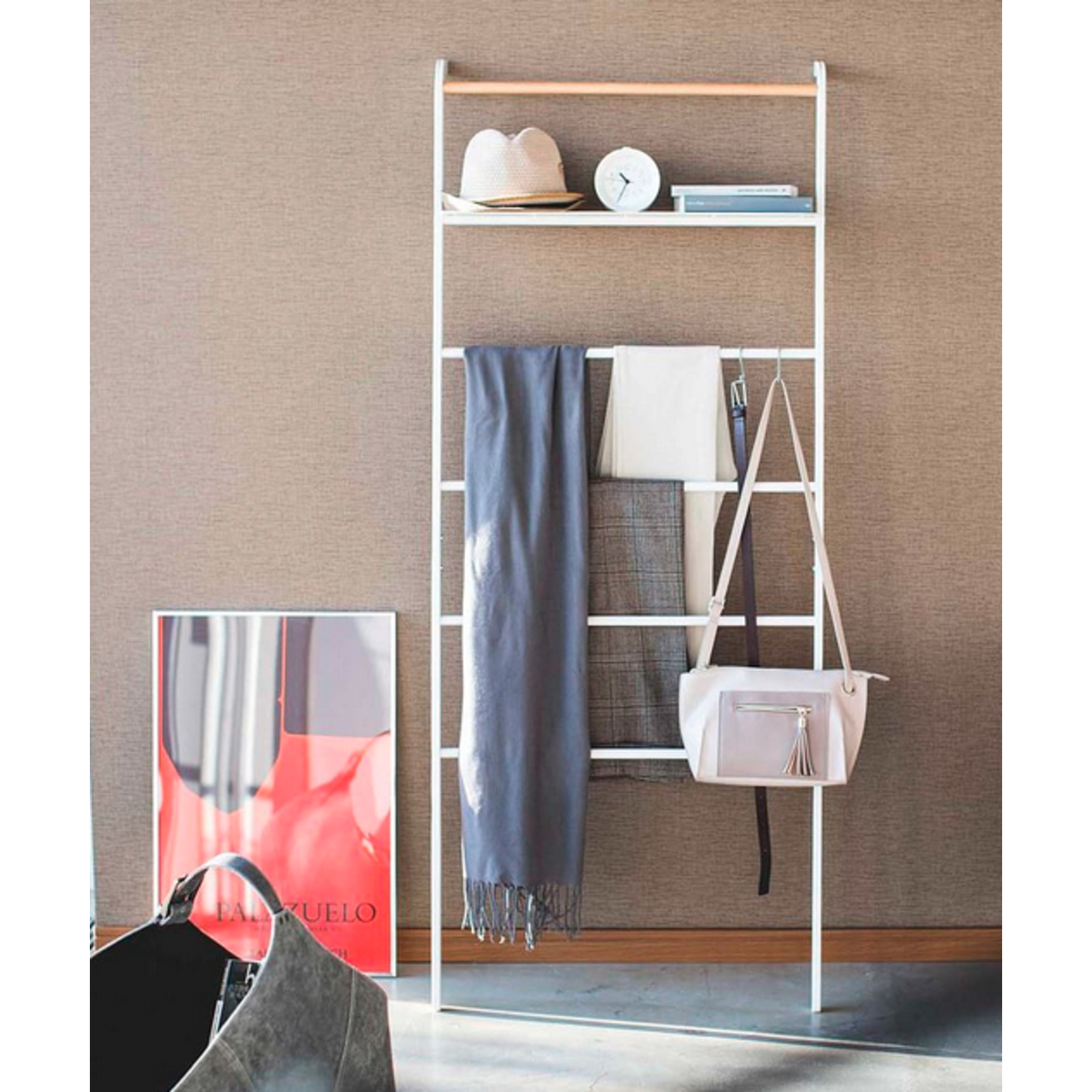 White Tower Leaning Ladder with Shelf