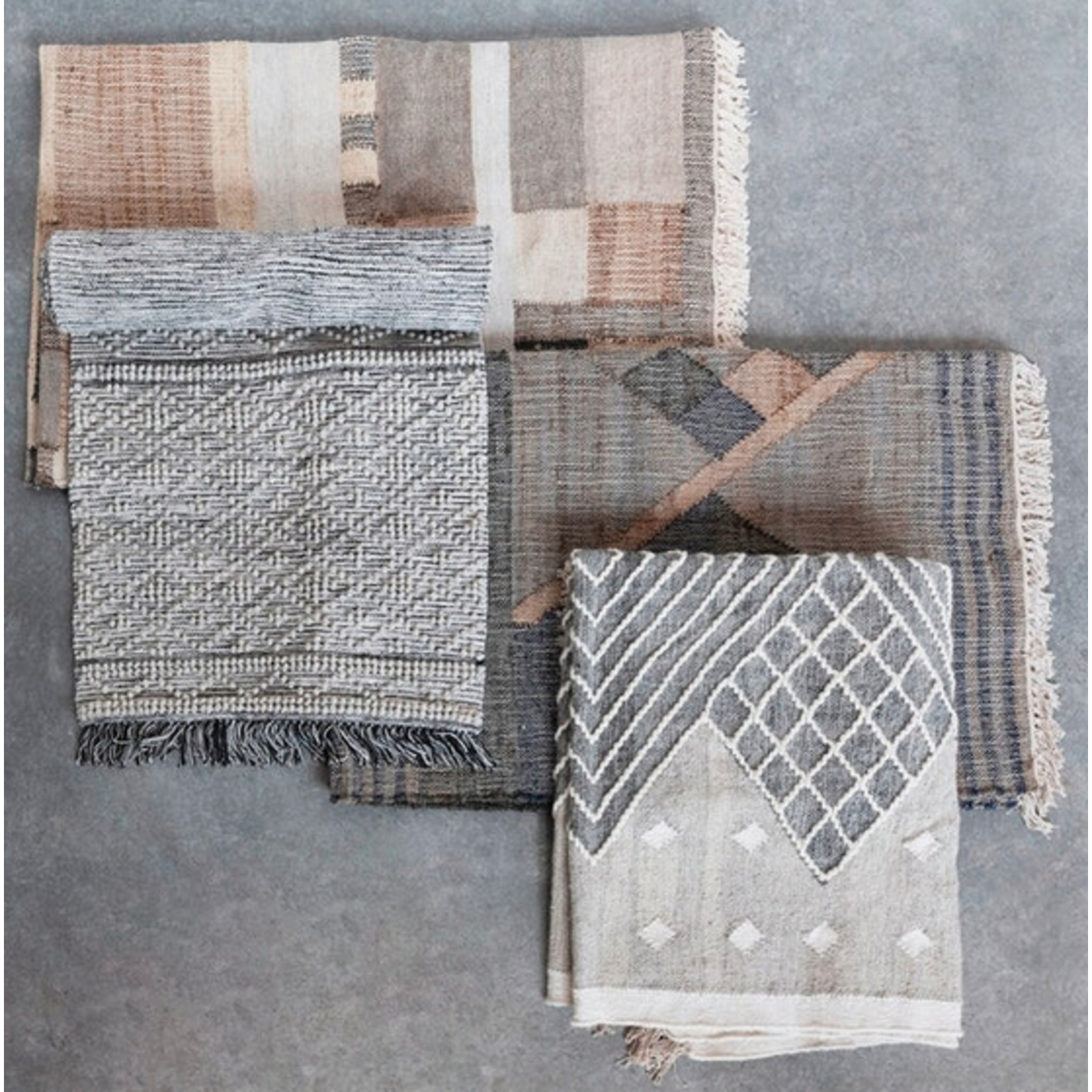 Creative Co-Op Jute and Cotton Dhurrie Rug w/ Geometric Pattern and Fringe