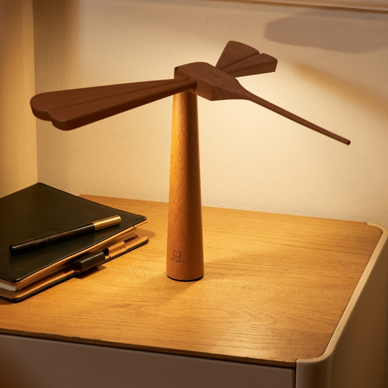 Gingko Design Dragonflight Balance Light- Walnut