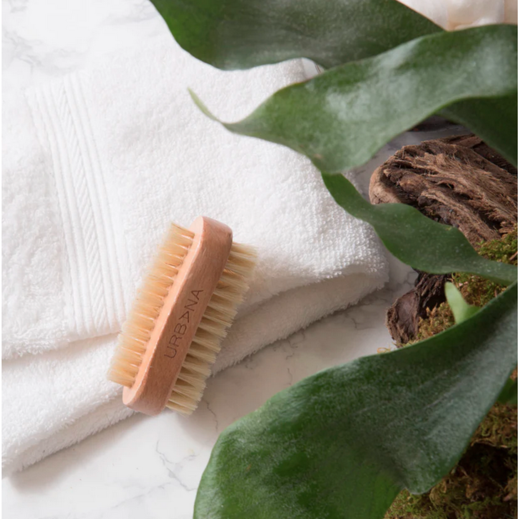 European Soaps Spa Prive- Nail Brush