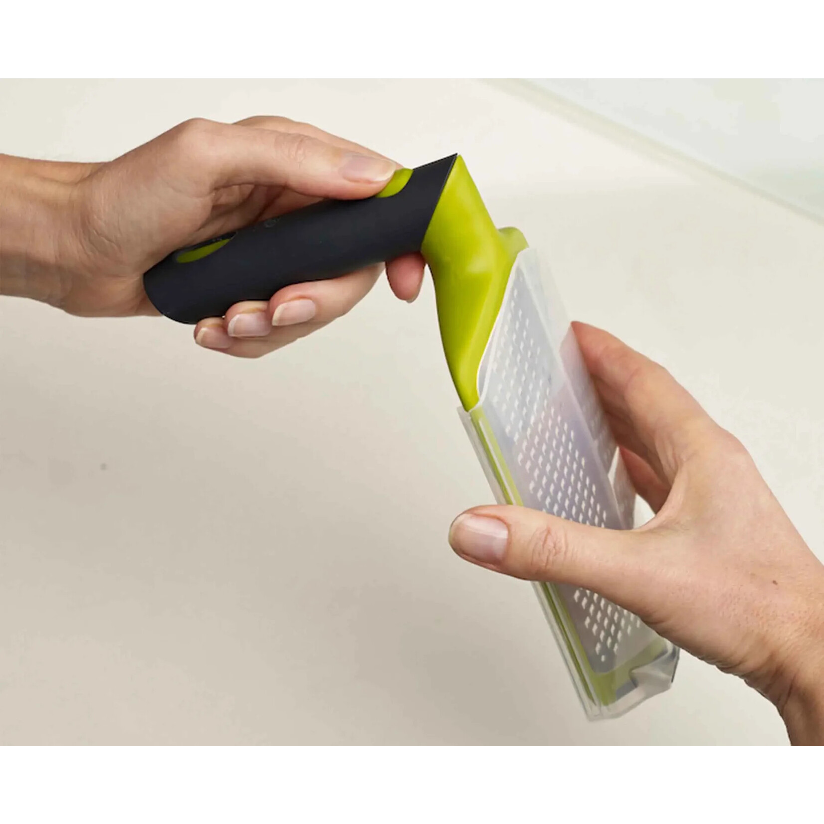 Twist Grater- Coarse/ Fine (Green)