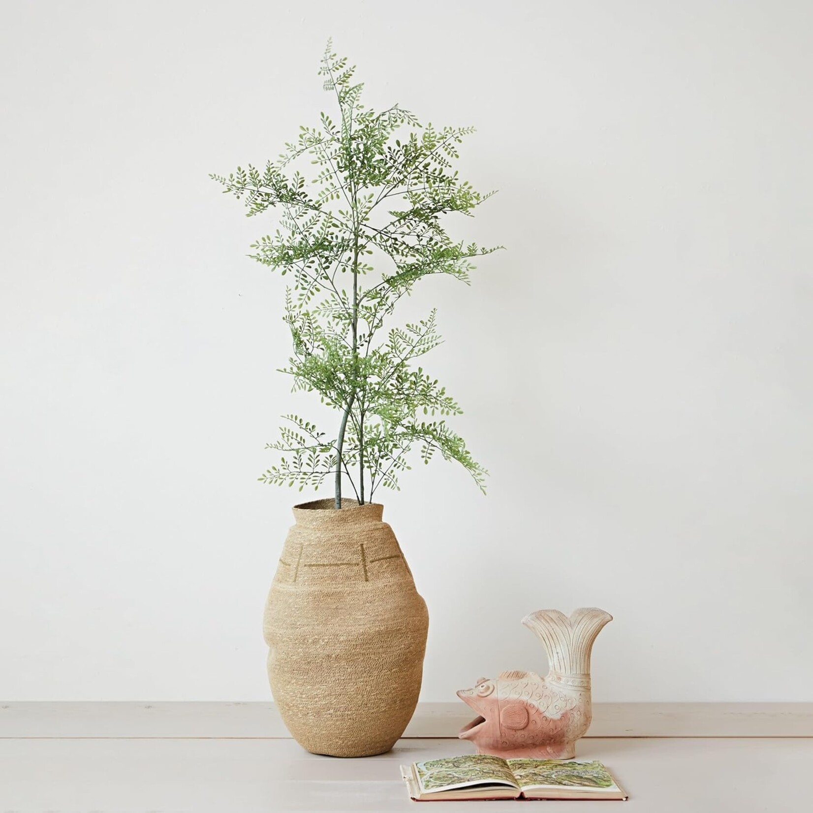 Creative Co-Op Woven Seagrass Basket w/ Pattern