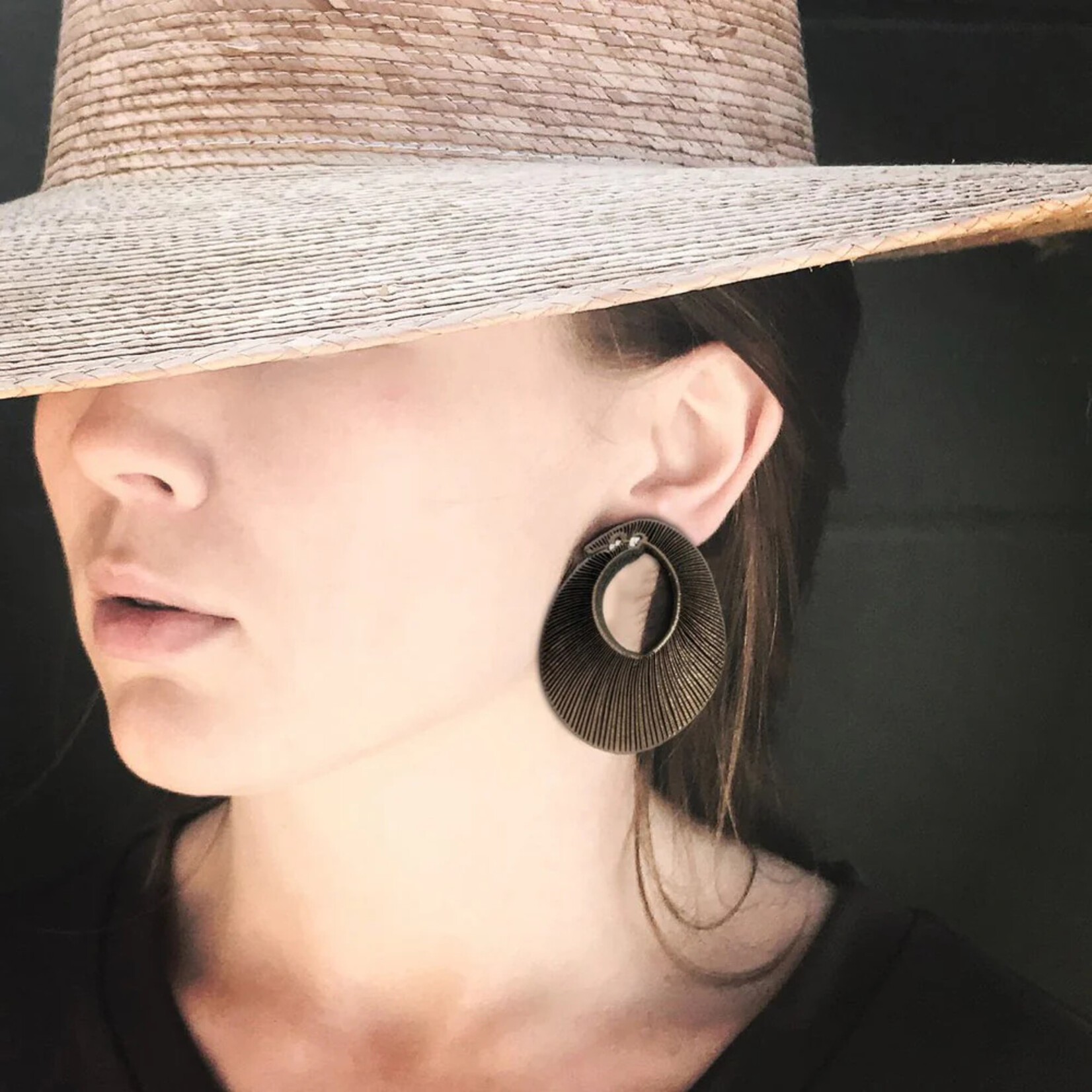 Oropopo Barnacle Earrings