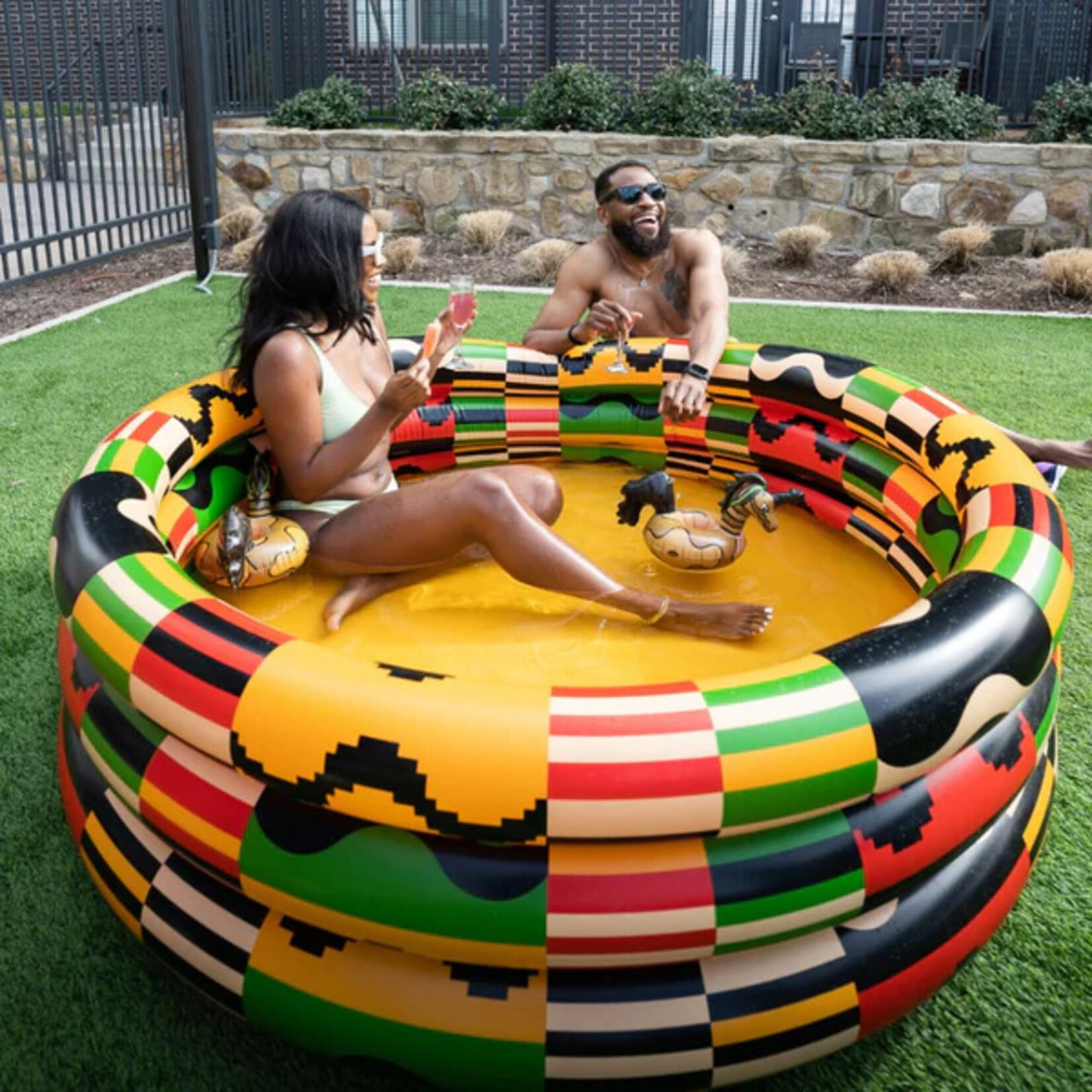 Alma Ocean Culture Addict Inflatable Pool
