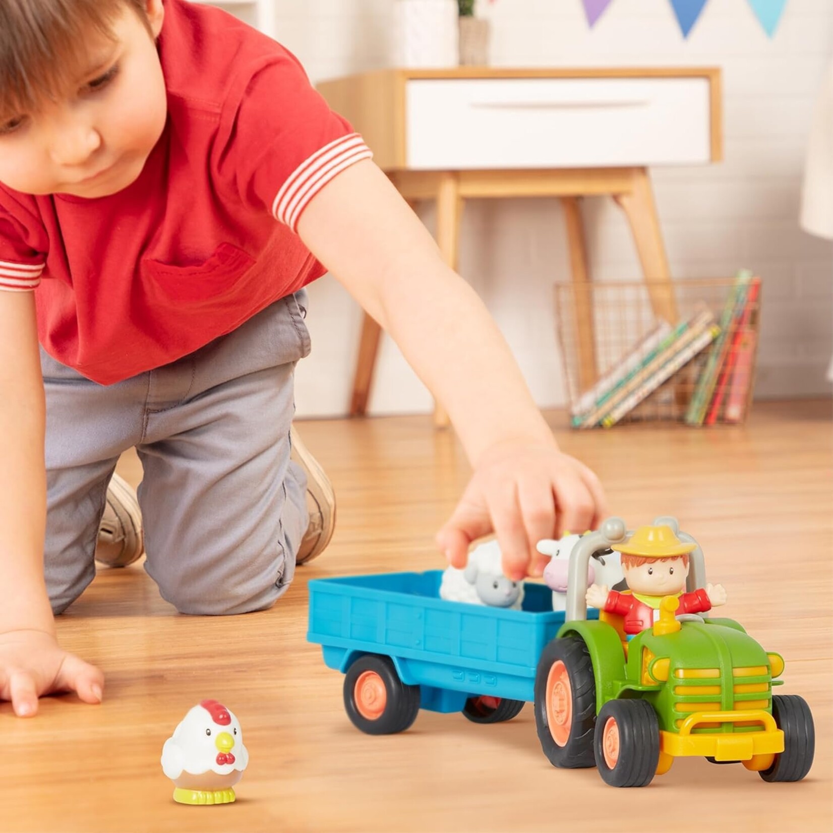 US Toy Company Lights and Sounds Toy Tractor Play Set