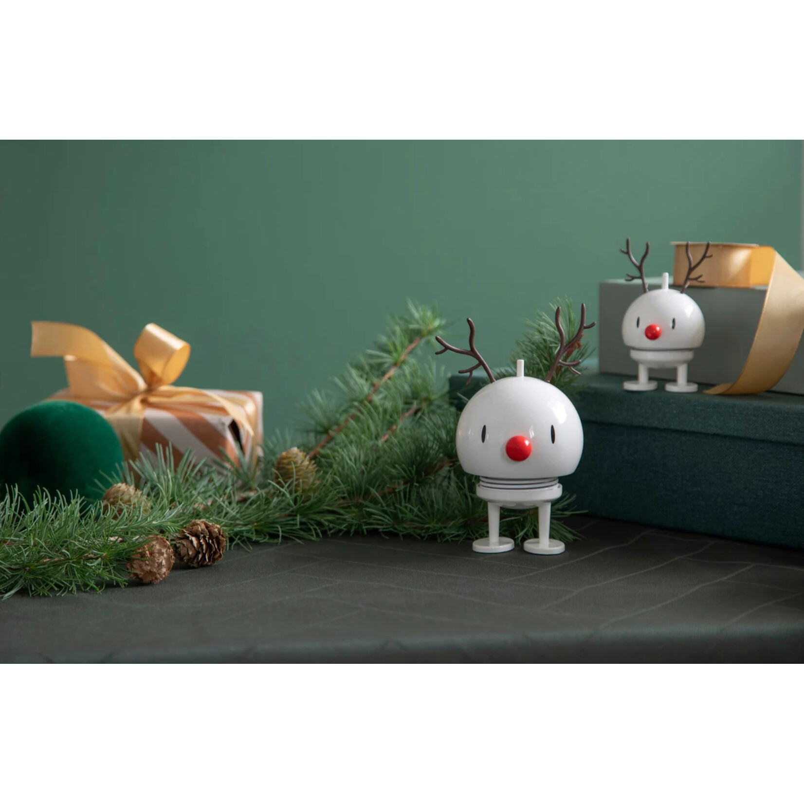 F&H Group Hoptimist Holiday Reindeer Bumble - White Medium