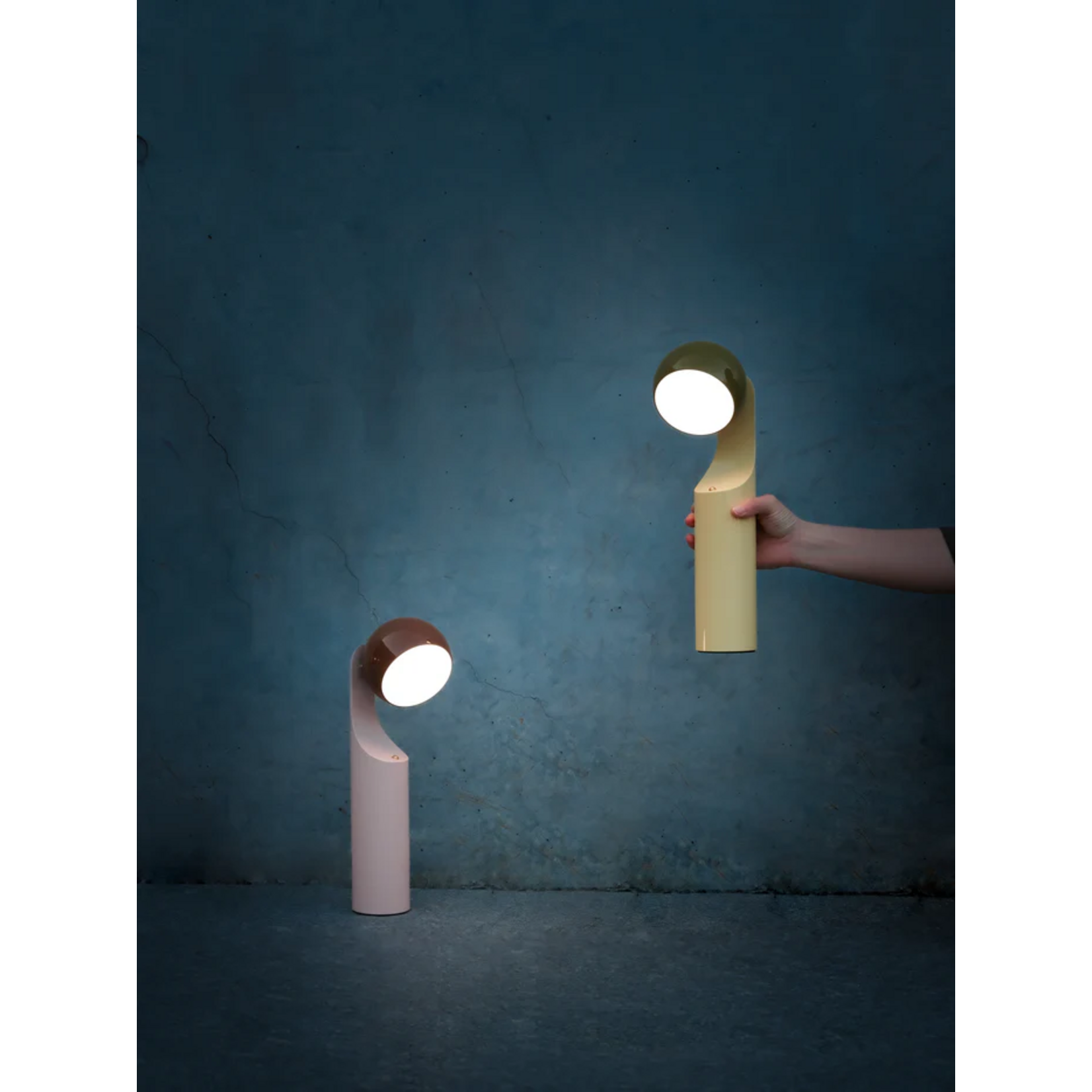 Intent Fine Lumen- MONO Portable Reading Lamp (Verde Olive/Natural Yellow)