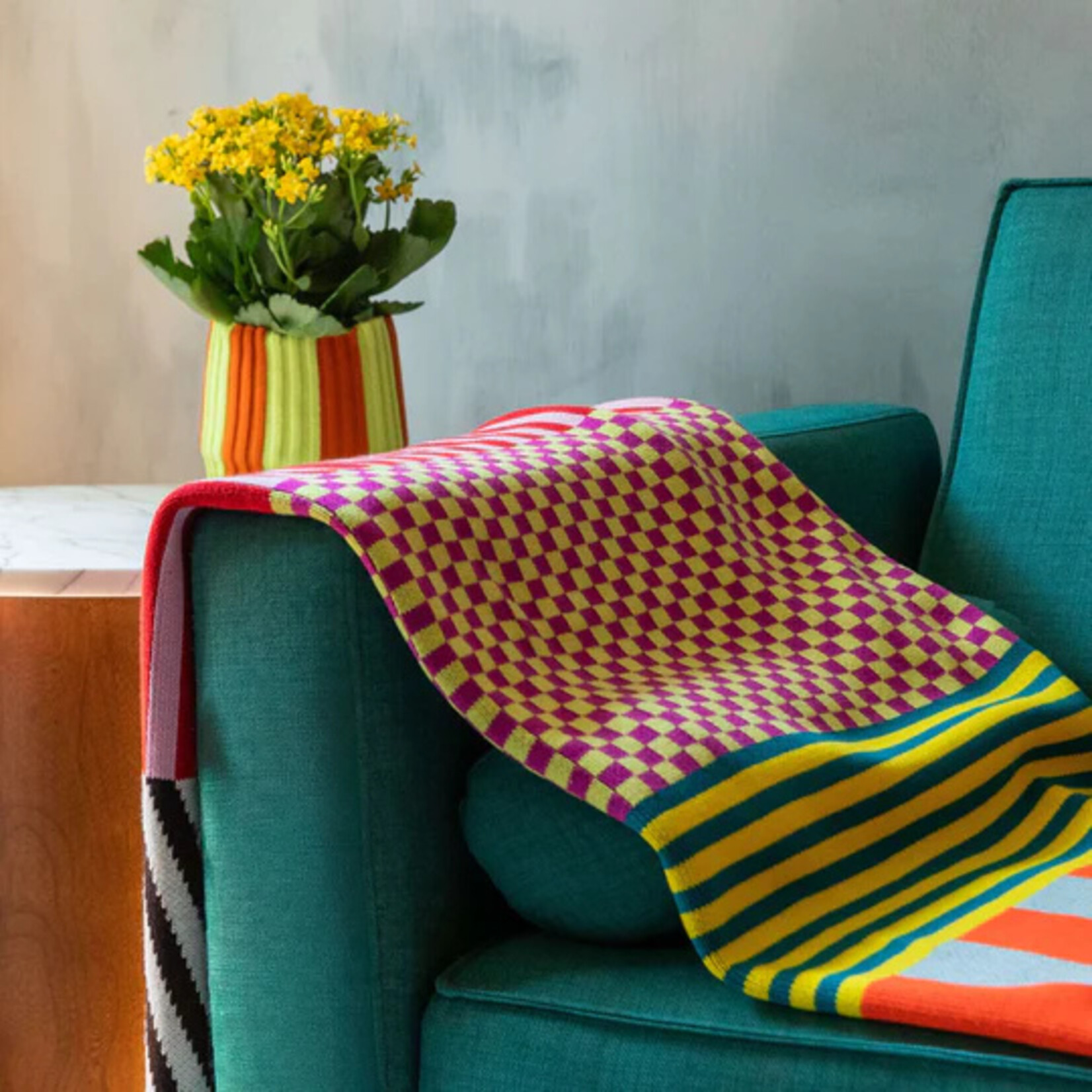 Verloop Patchwork Stripe Throw- Rainbow