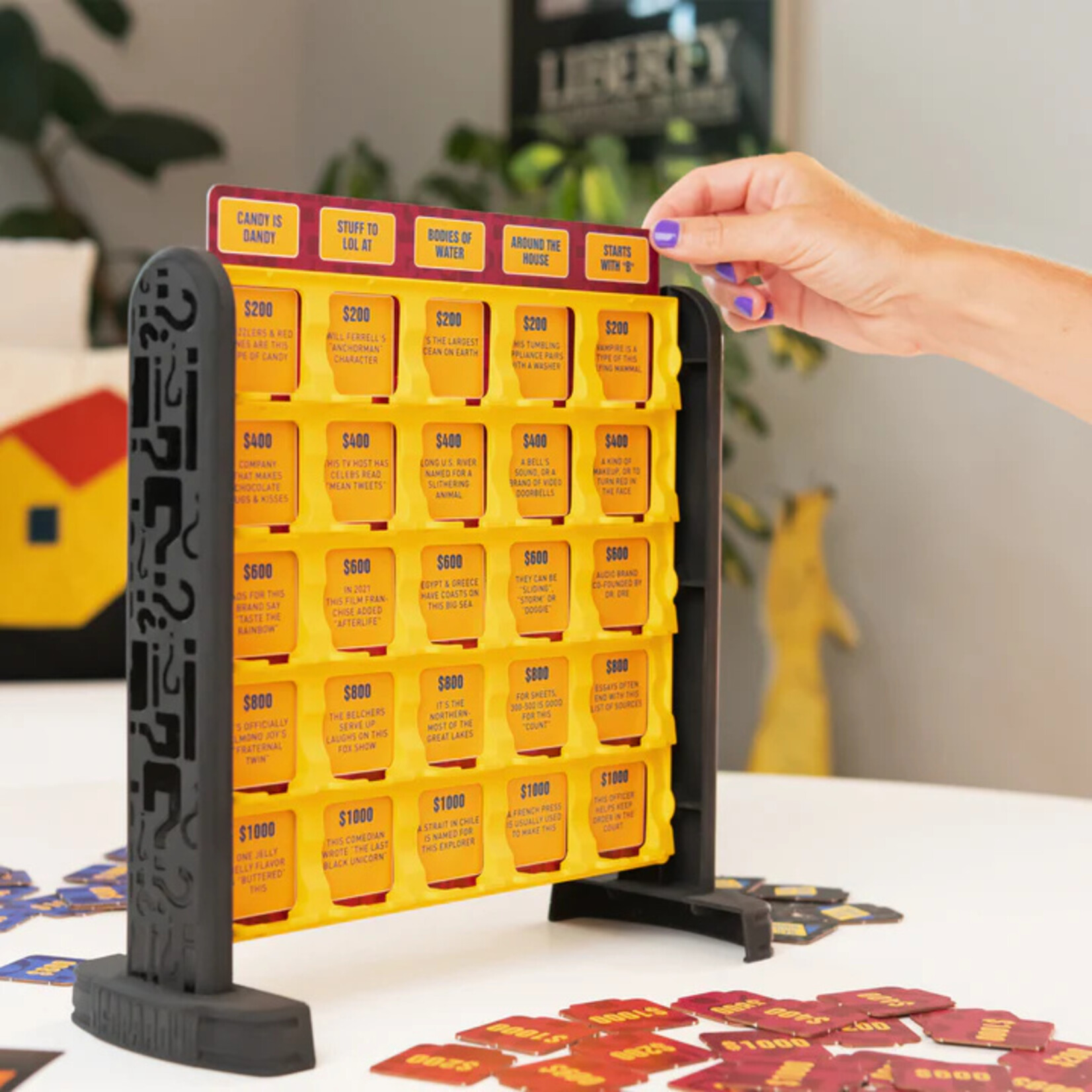 Variety Distributors Jeopardy! Family Edition Trivia Board Game