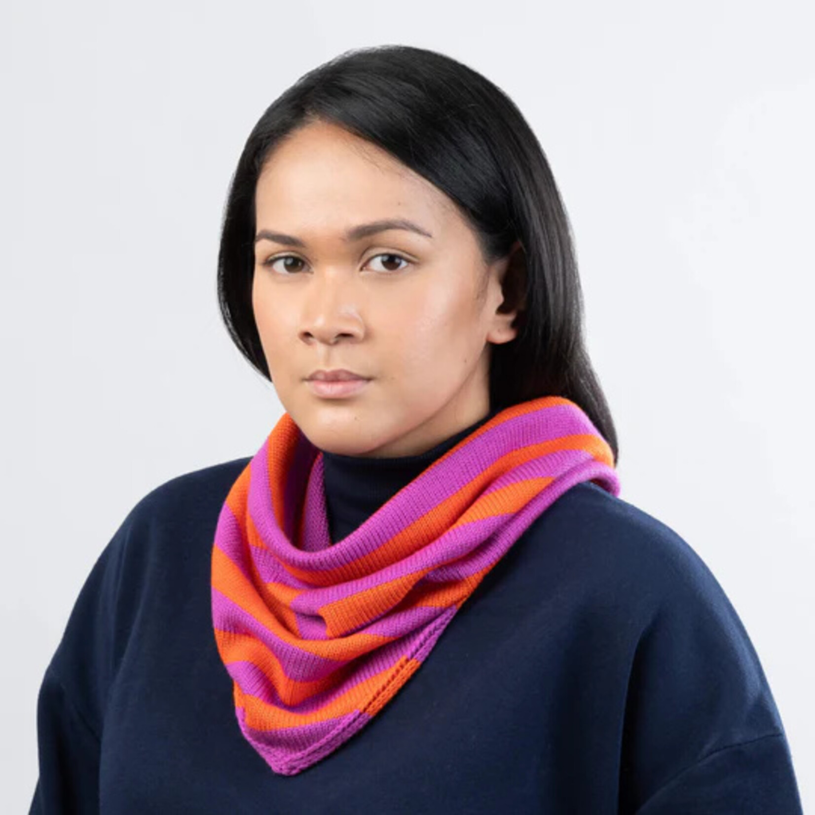 Verloop Simple Stripe Triangle Scarf- Poppy Magenta