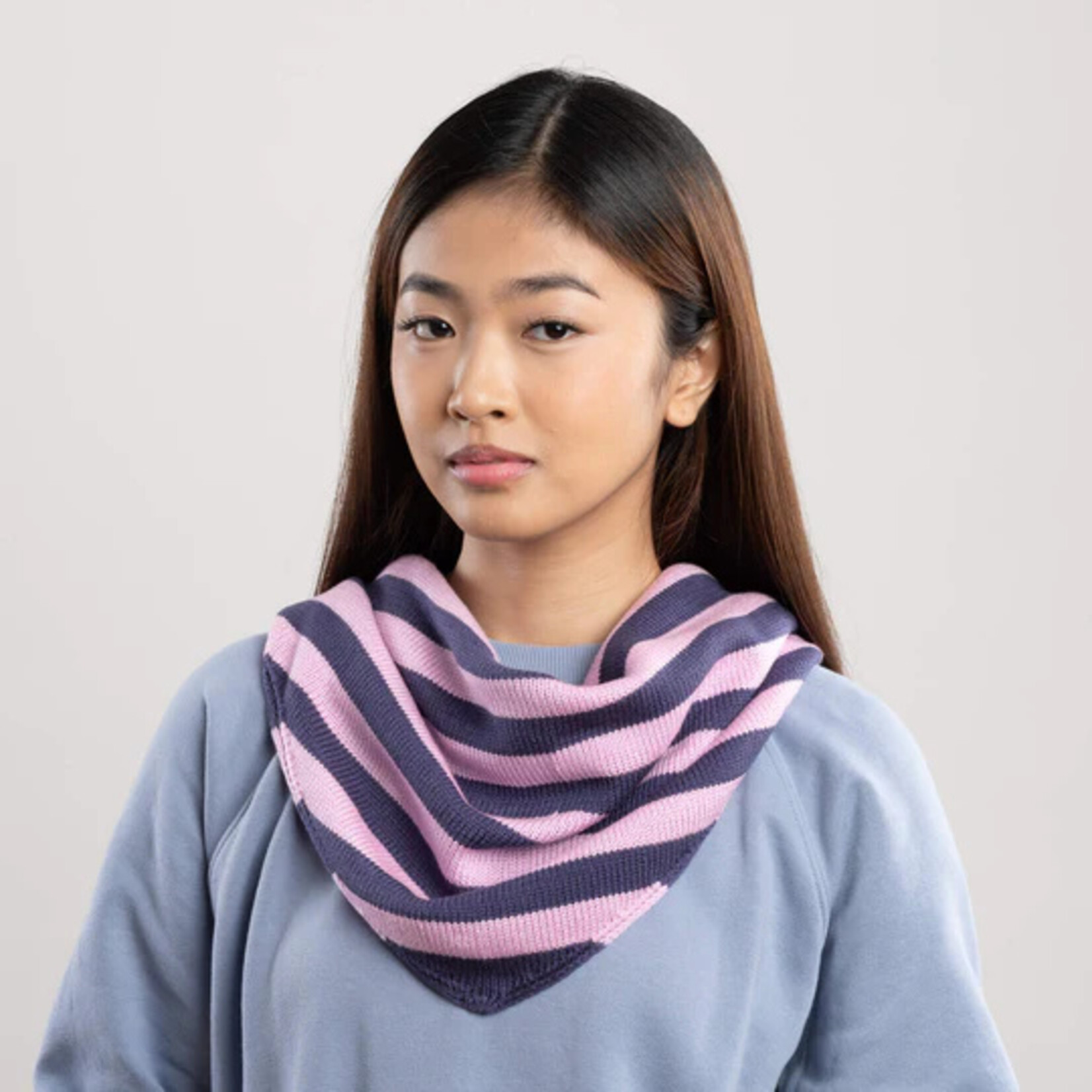 Verloop Simple Stripe Triangle Scarf- Lilac Denim