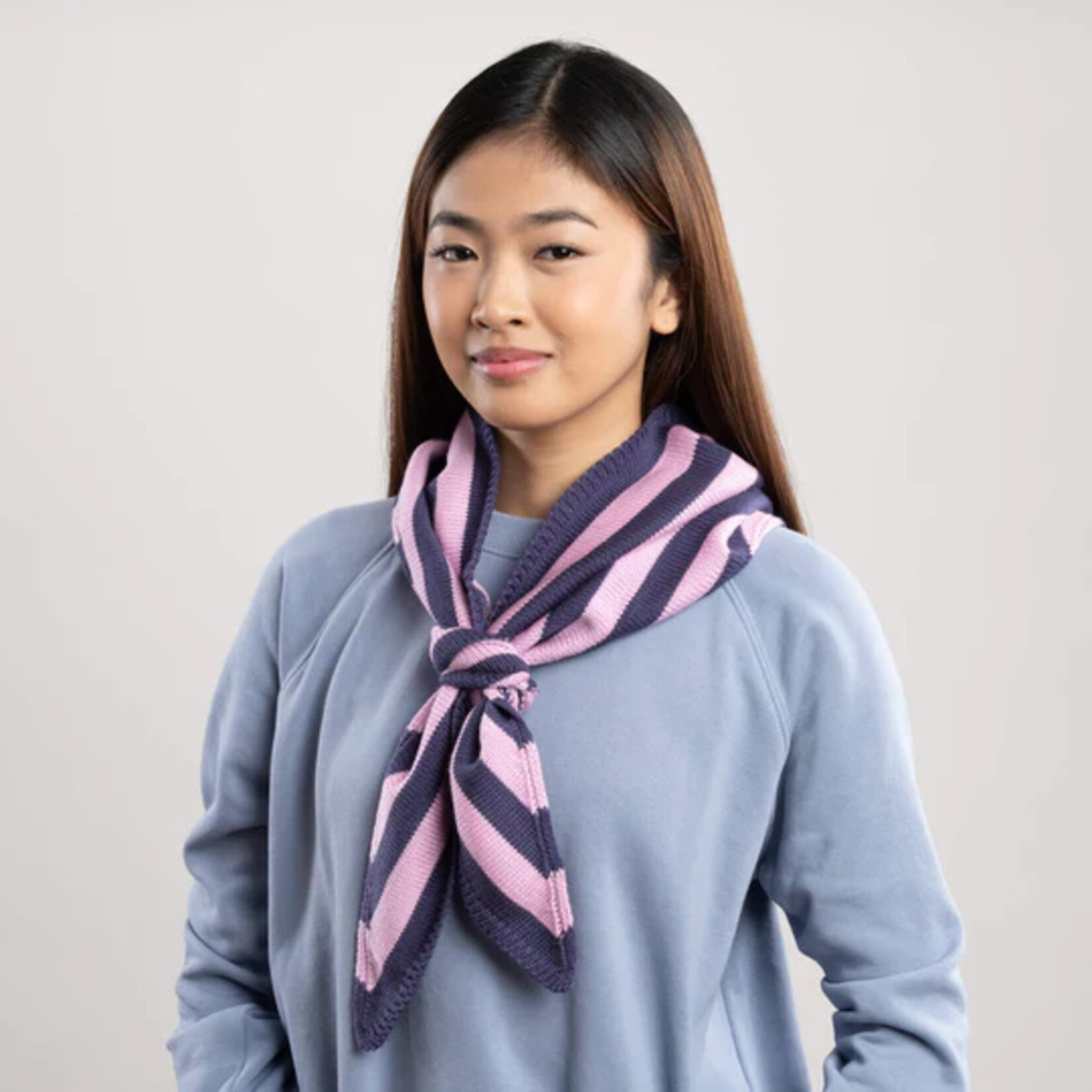 Verloop Simple Stripe Triangle Scarf- Lilac Denim