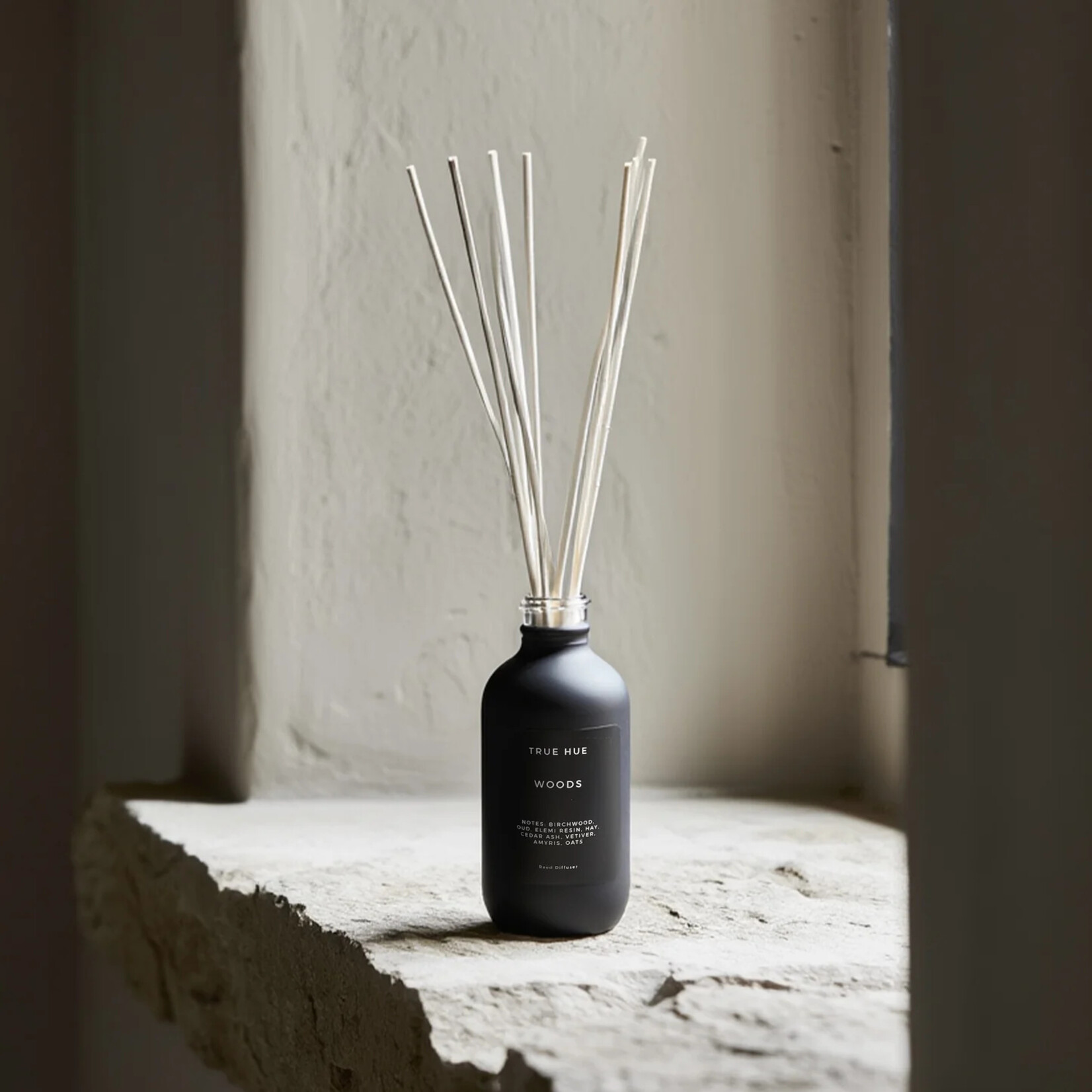 True Hue Woods Reed Diffuser