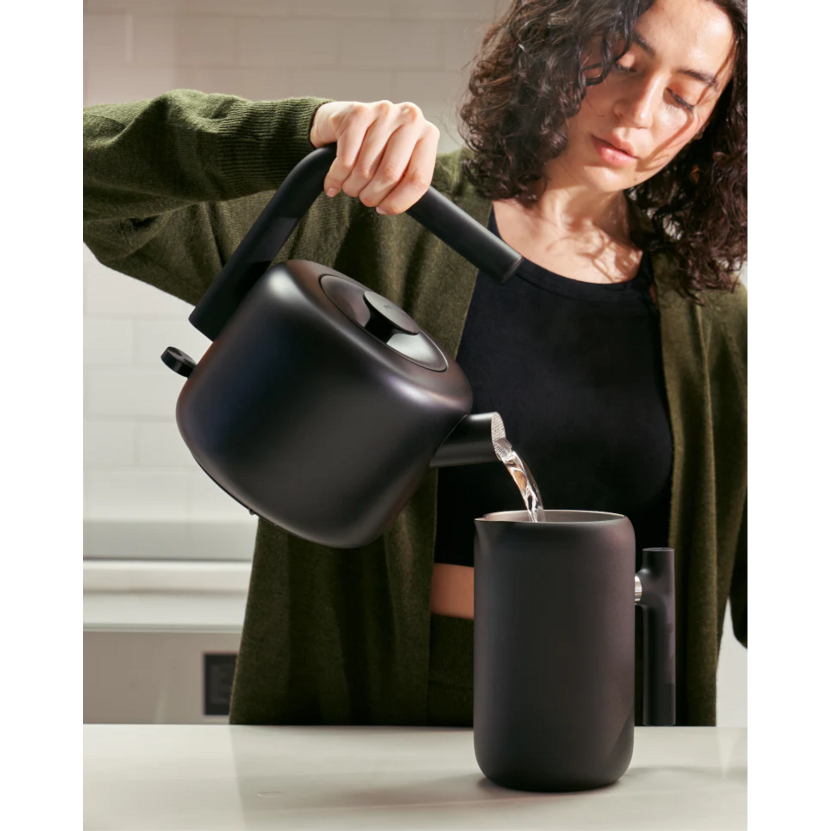 Clyde Electric Kettle- Matte Black