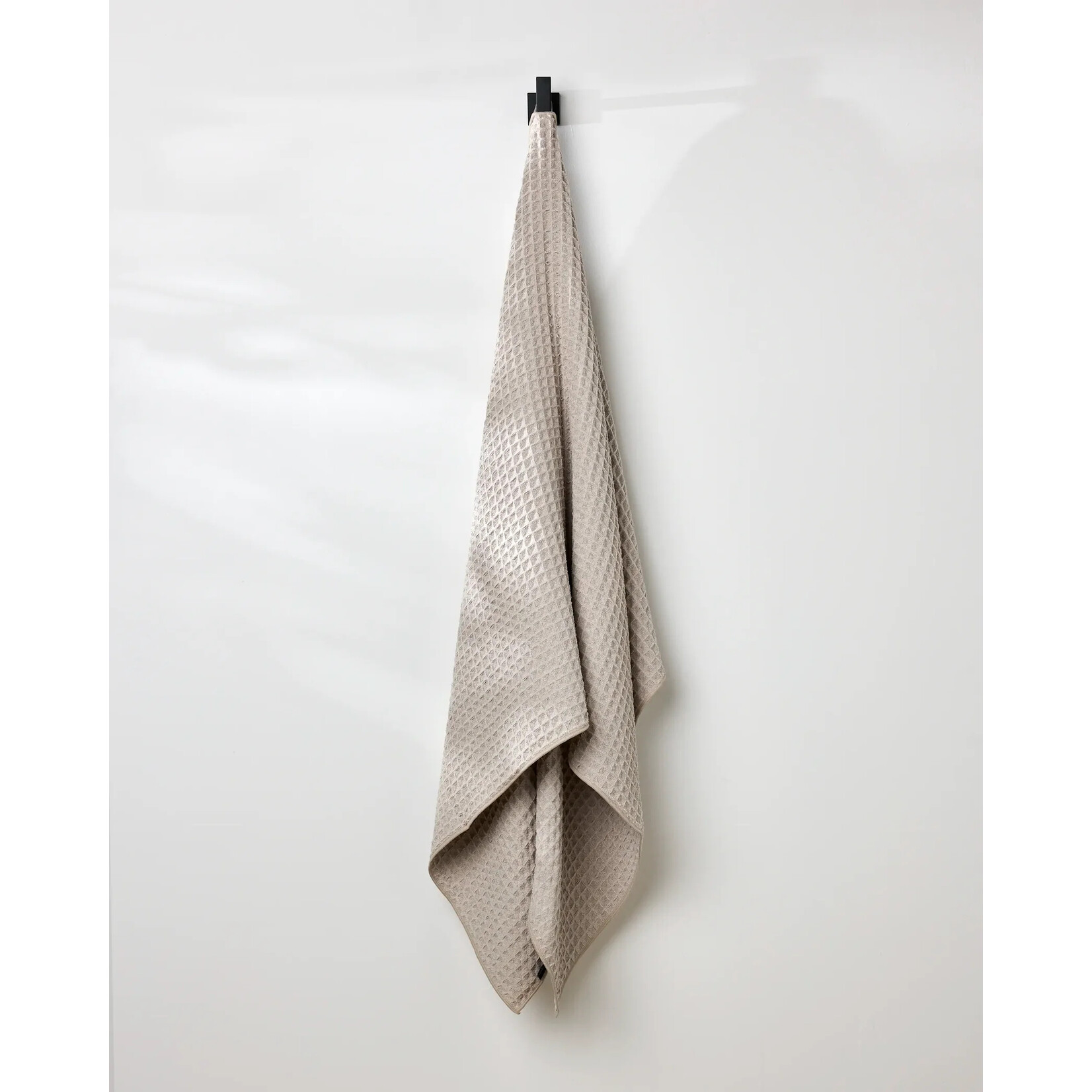 Geometry Waffle Bath Towel- Taupe