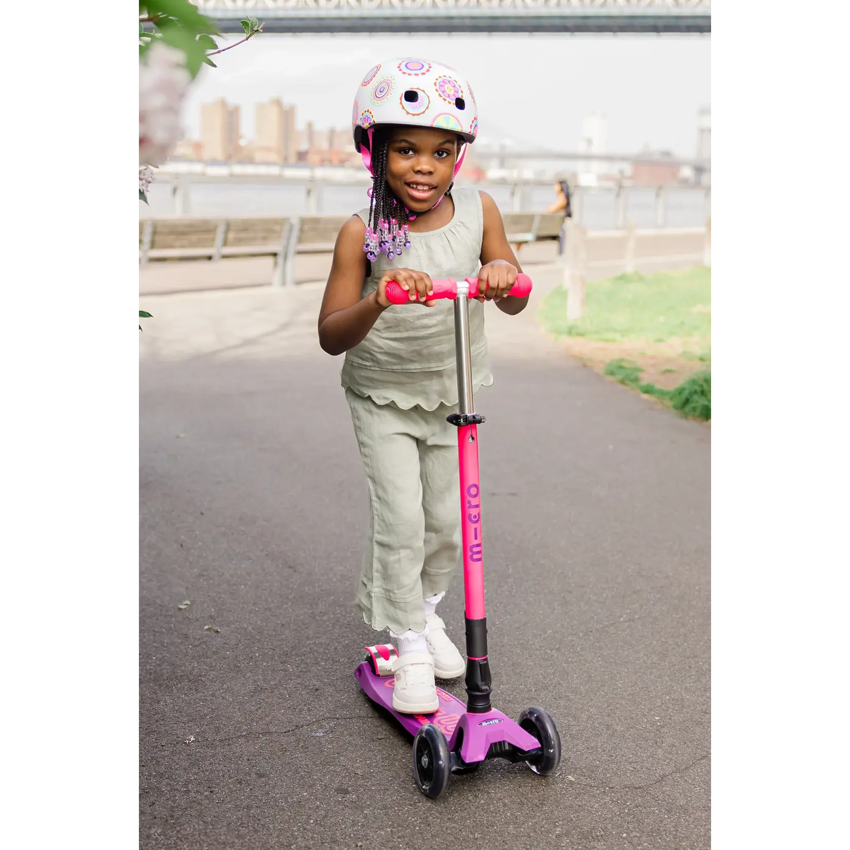 Micro Kickboard Micro Maxi Foldable LED Scooter- Neon Ultra Pink/Purple