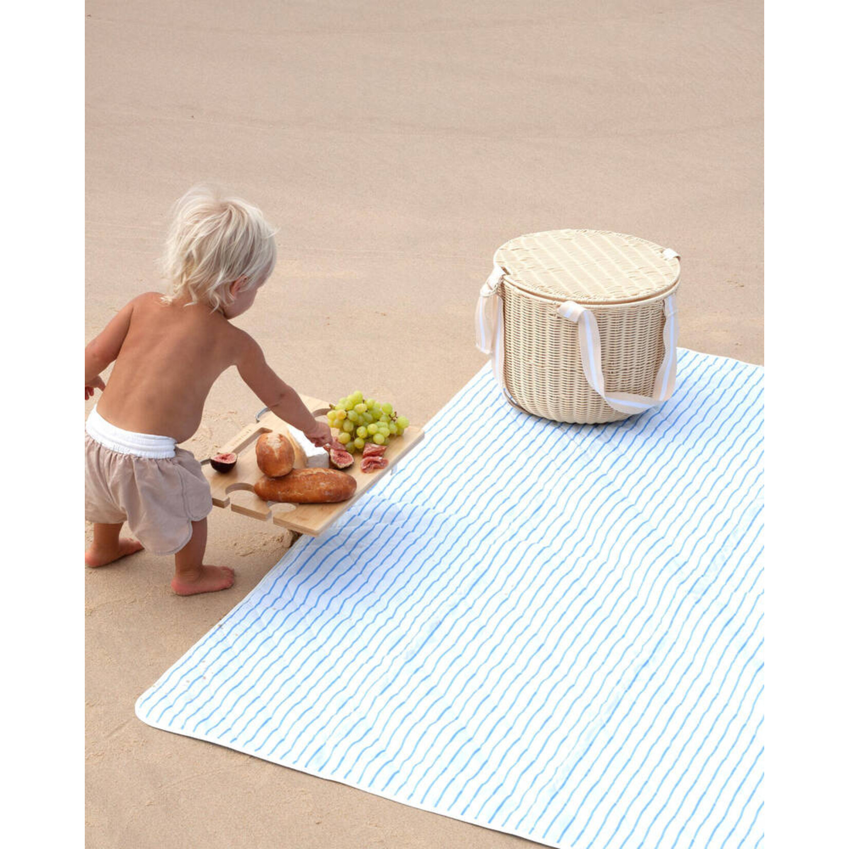 Sunnylife Portable Picnic Table- Le Weekend Natural