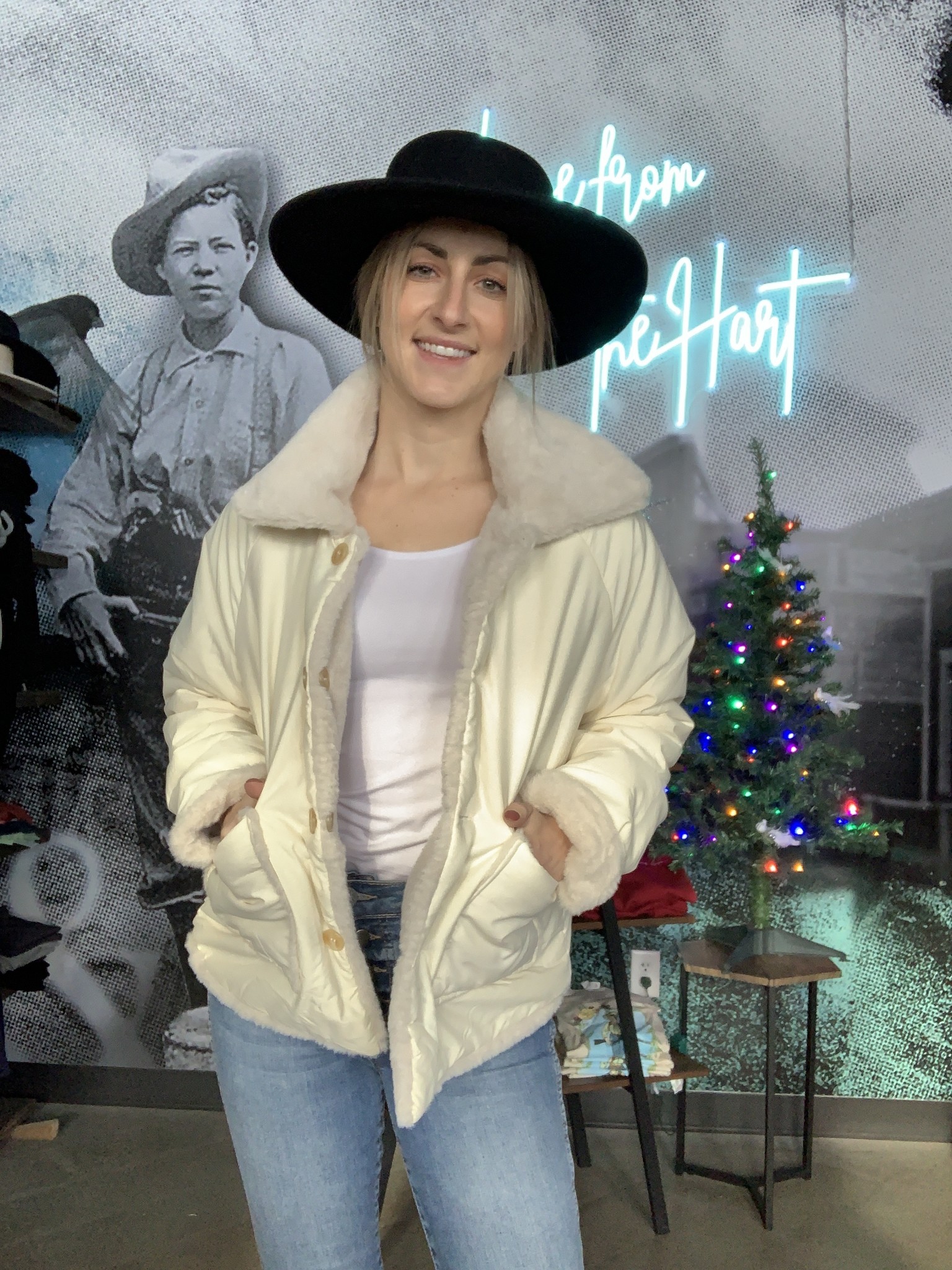 Sadie & Sage Small Talk Reversible Fur Jacket- cream