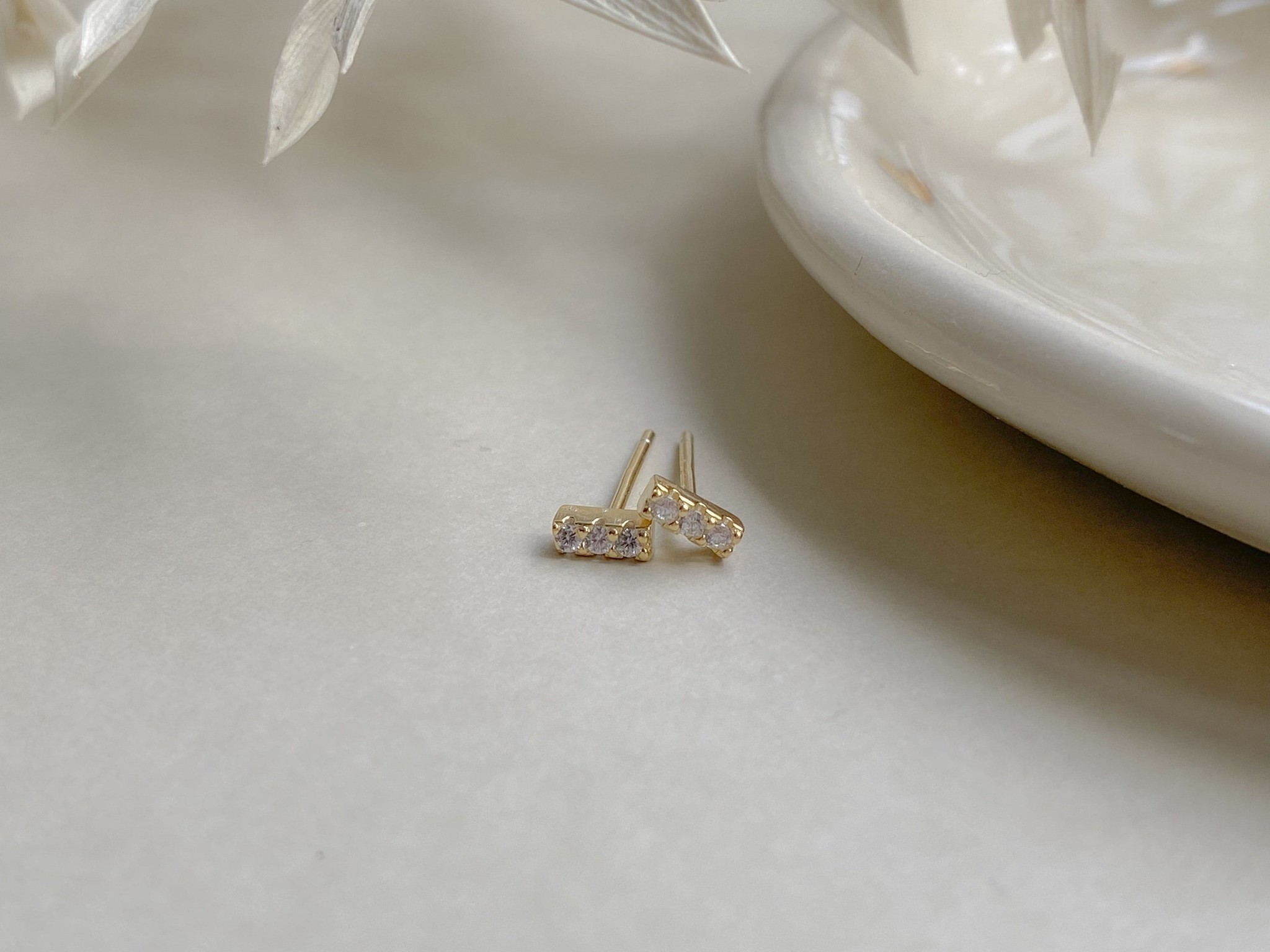 eLiasz and eLLa Jewelry Inc. Warmth Stud Earrings