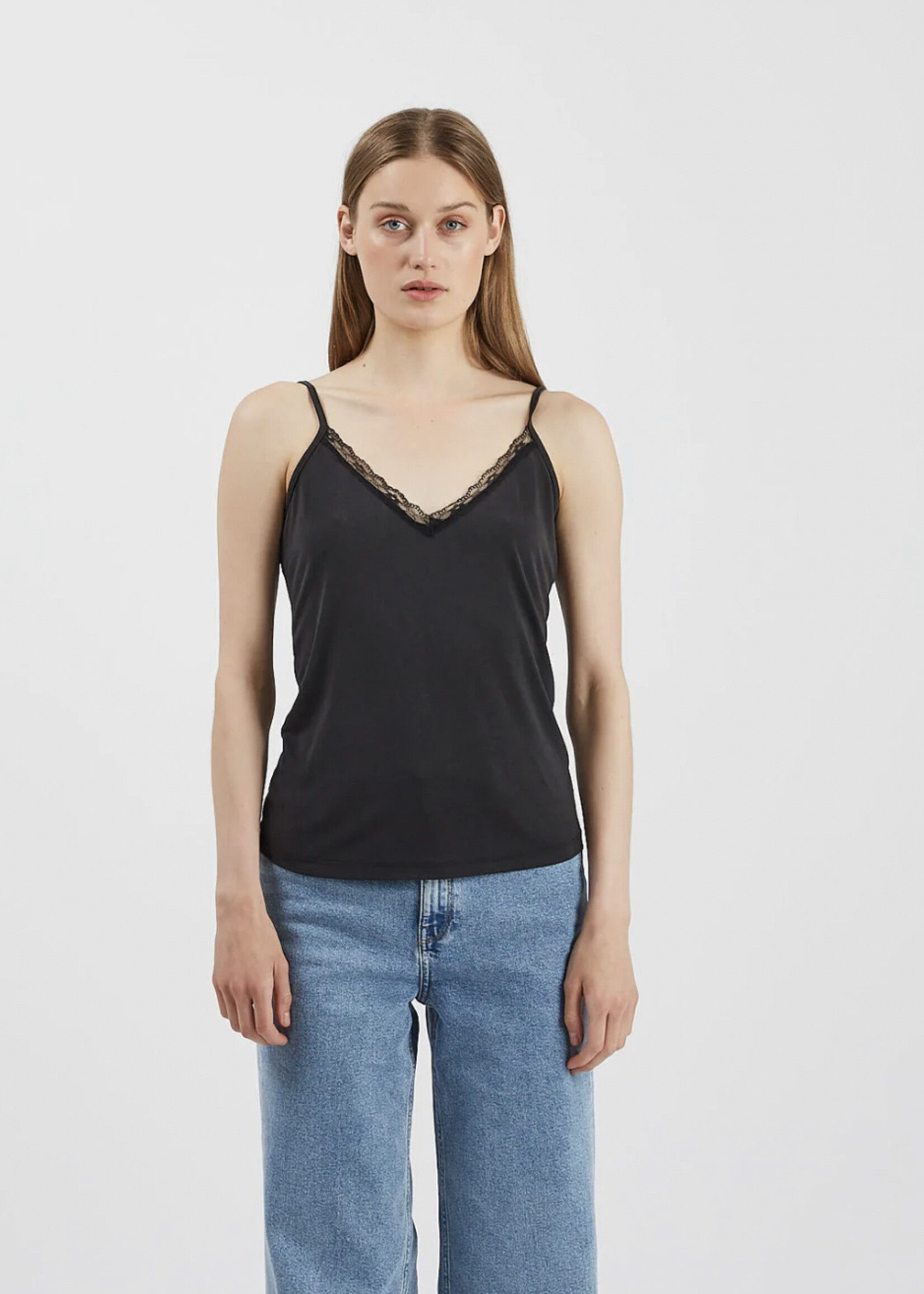 Minimum Sussie Top