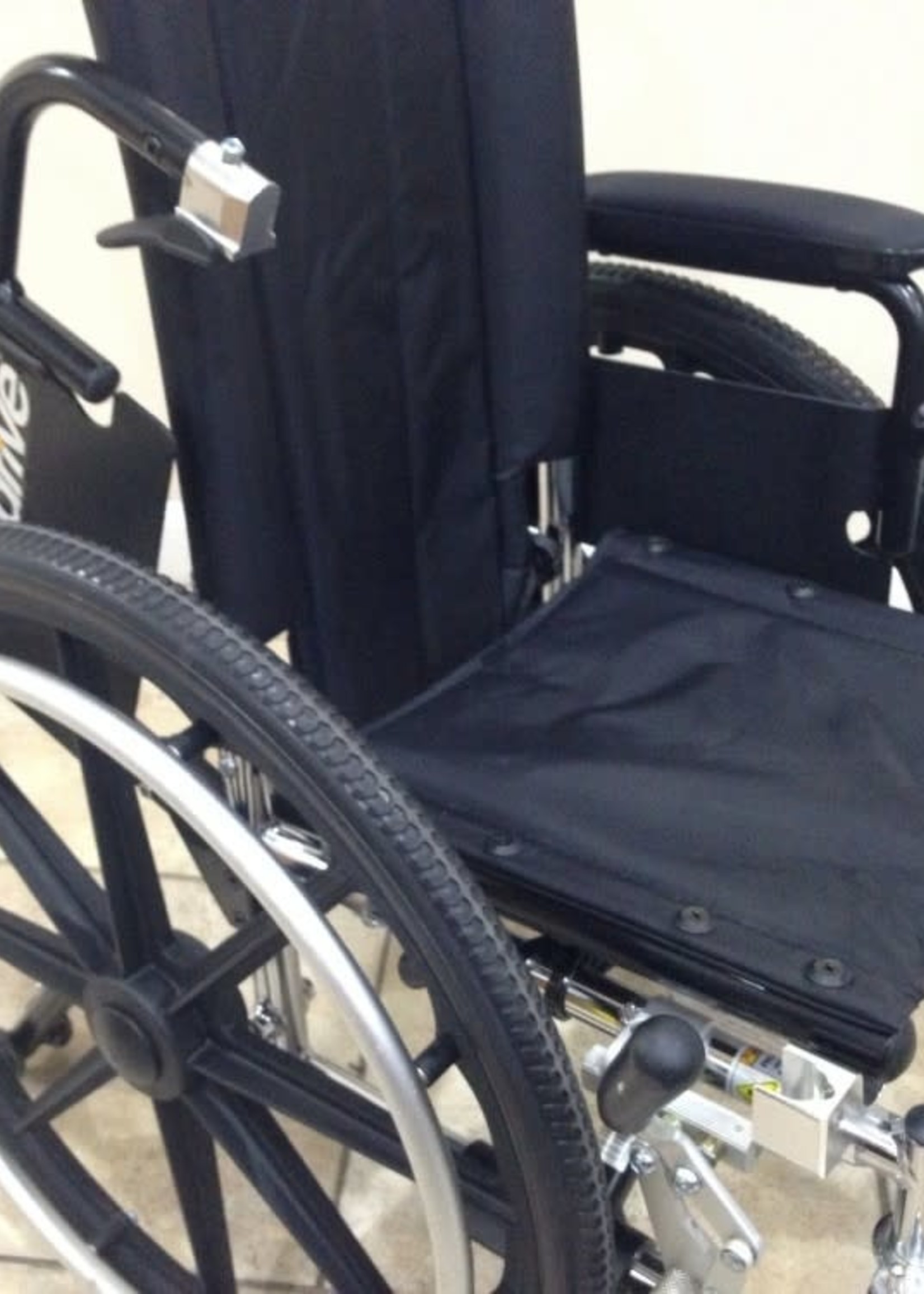 Drive Medical Viper Plus Pediatric Wheelchair (Used)