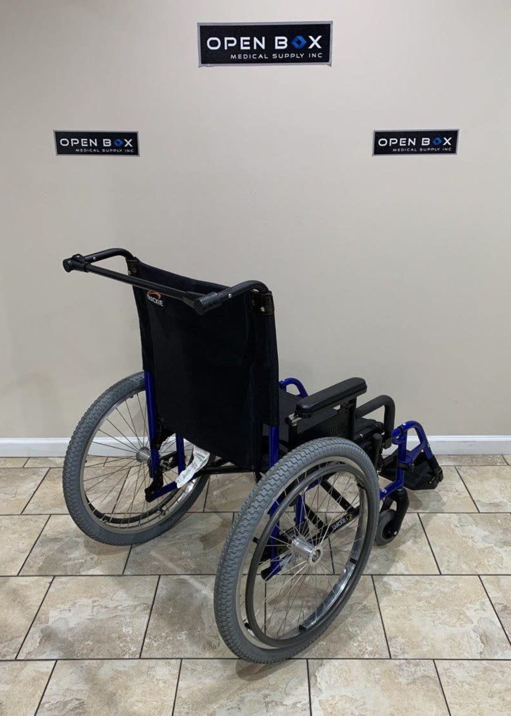 Sunrise Medical Quickie M6 Heavy Duty Wheelchair