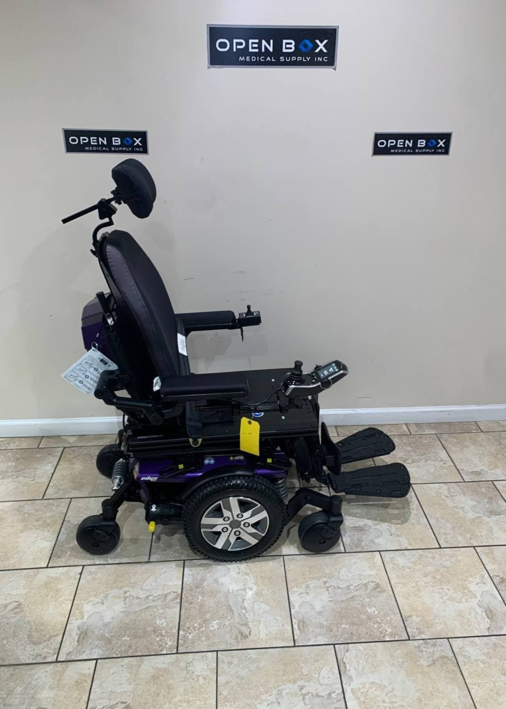 Quantum Rehab Q6 Edge 2.0 Rehab Electric Wheelchair (Used)