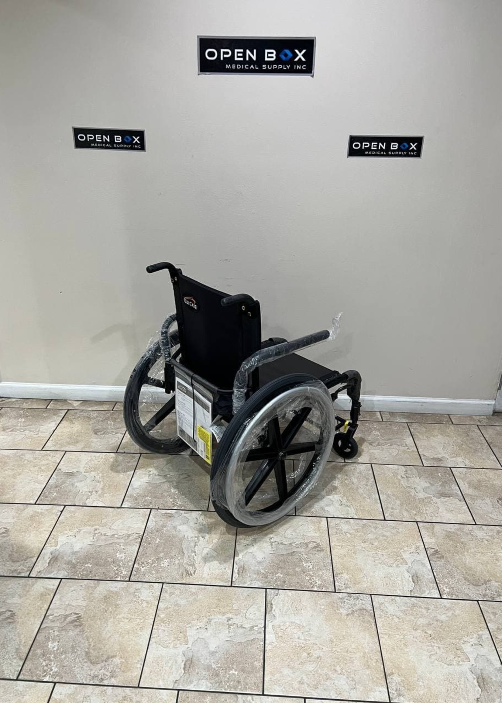Sunrise Medical Quickie QRi Ultra LIght Manual Wheelchair