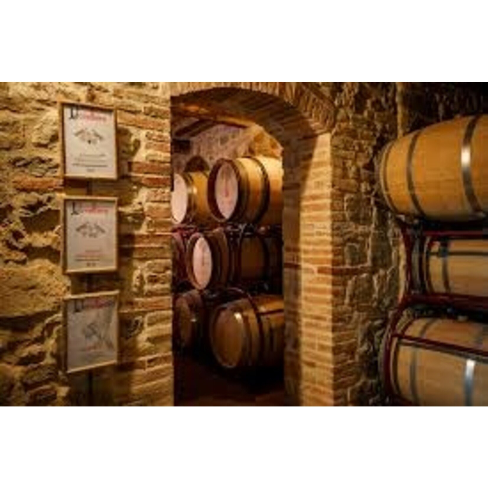 Anerea Cortonesi Azienda Agriocola Uccelliera Uccelliera Brunello di Montalcino 2019 Italy