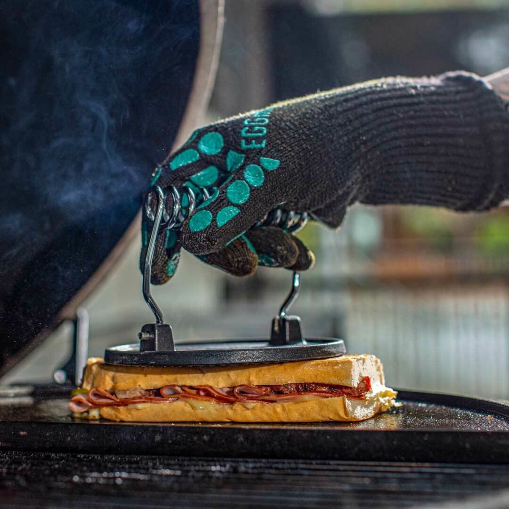 Big Green Egg BGE Cast Iron Grill Press