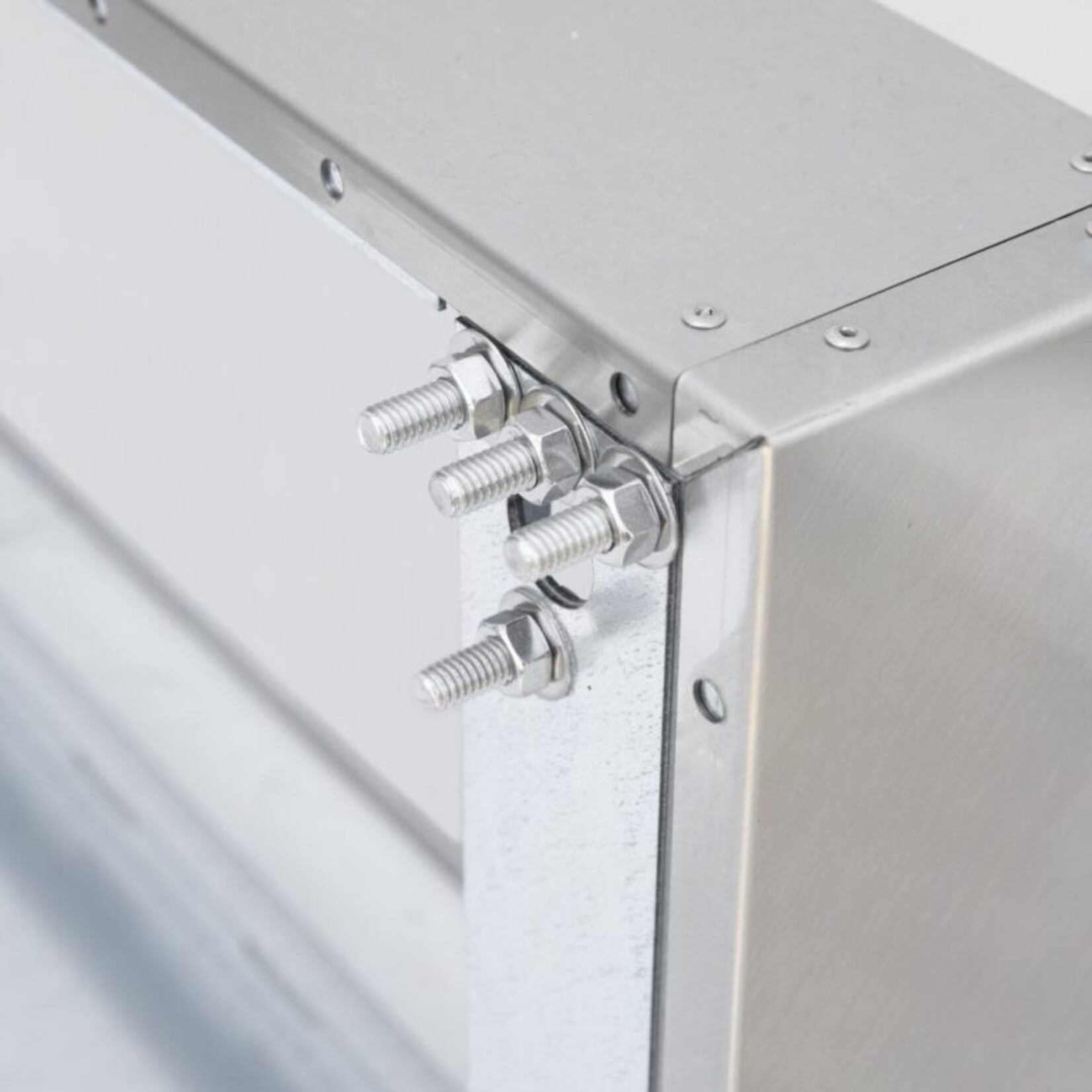 Summerset Summerset 4" Spacer Bracket for 36" Vent Hood