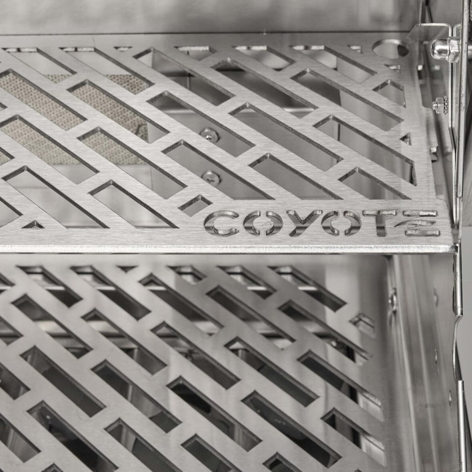 Coyote Coyote SL-Series Grill 30" Built-in - Liquid Propane