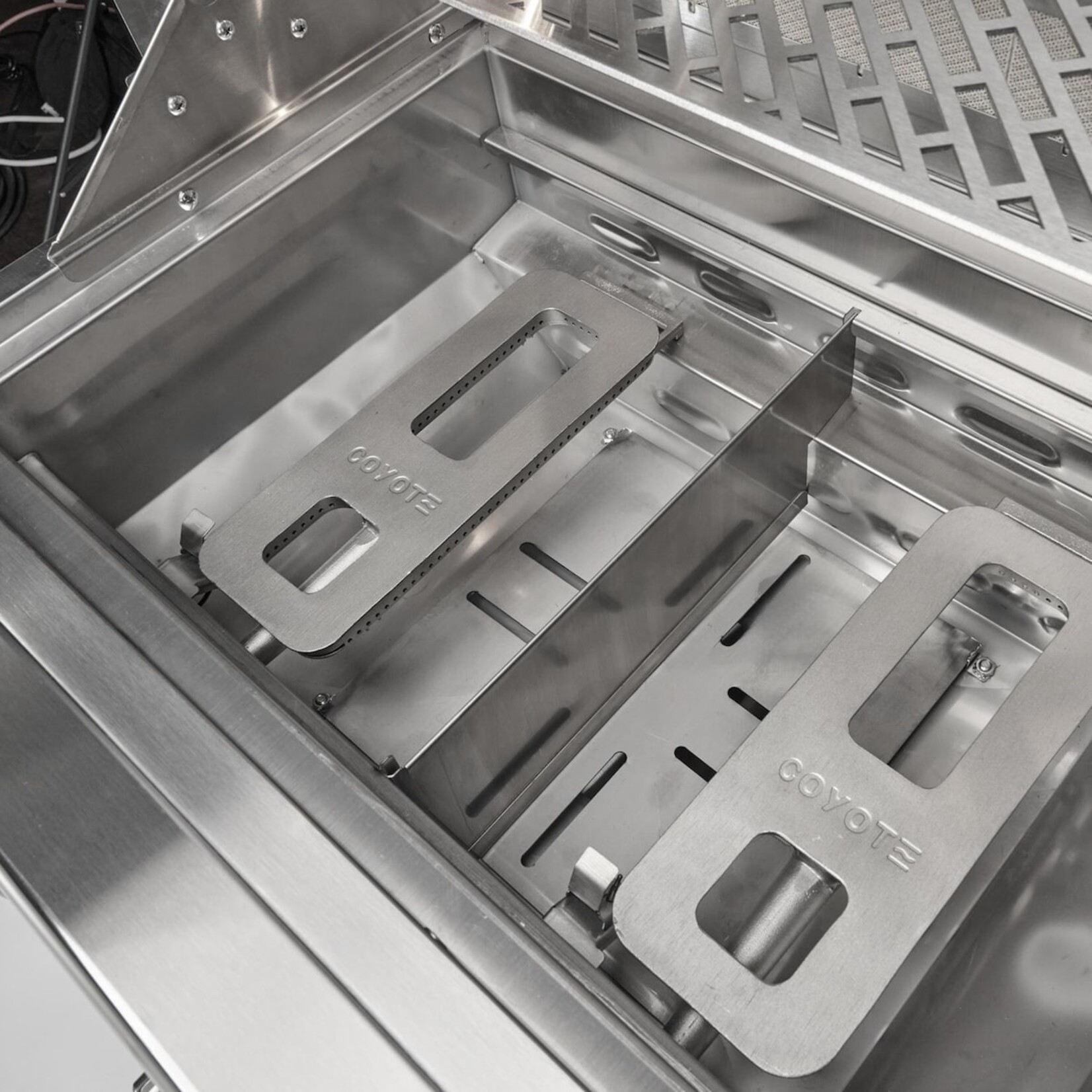 Coyote Coyote SL-Series Grill 36" Built-in - Liquid Propane