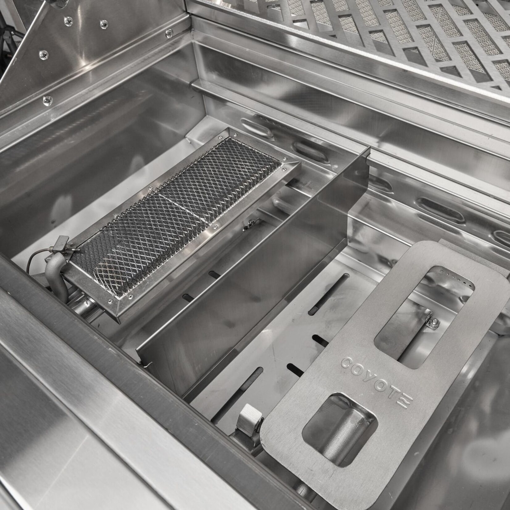 Coyote Coyote SL-Series Grill 36" Built-in - Natural Gas