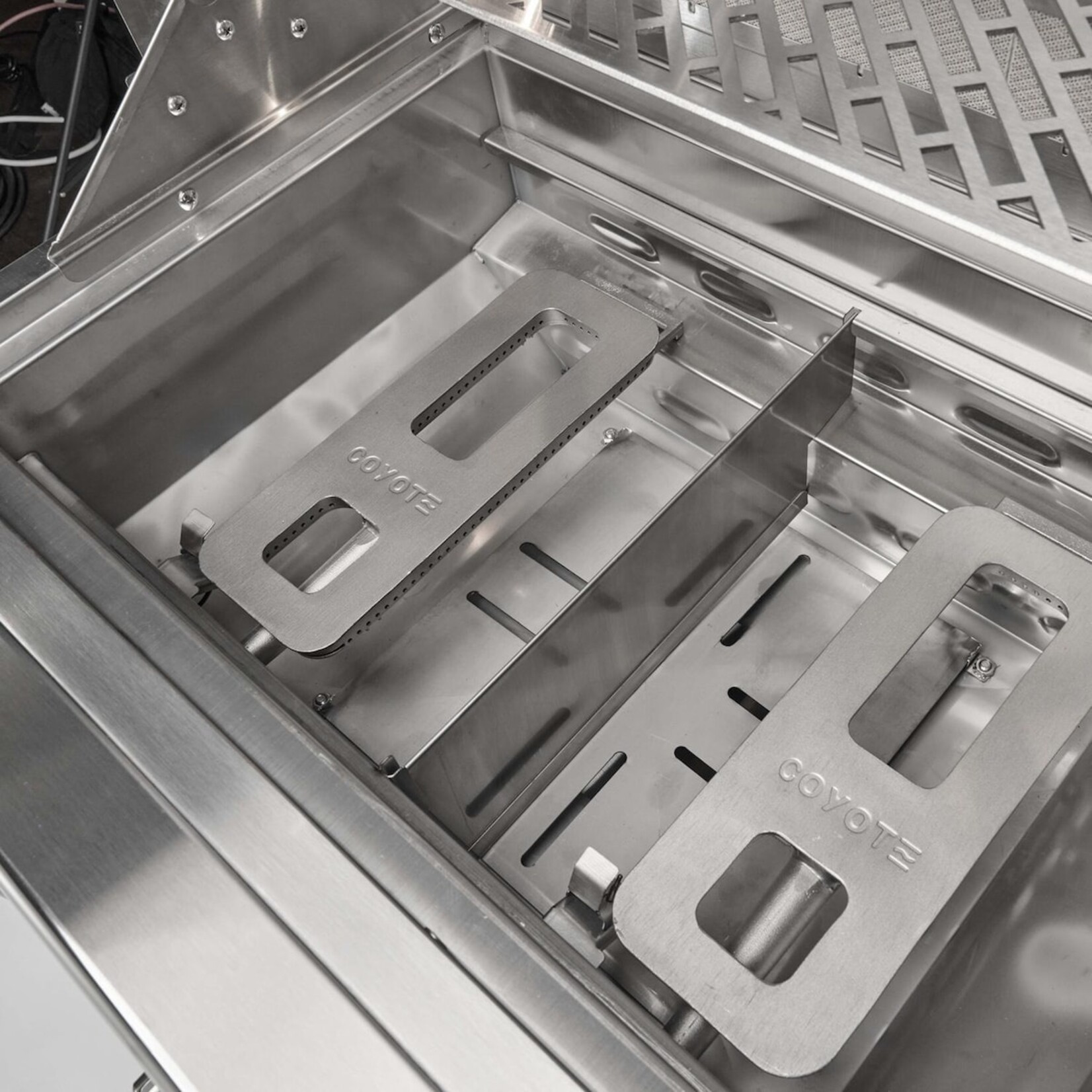 Coyote Coyote SL-Series Grill 42" Built-in - Natural Gas