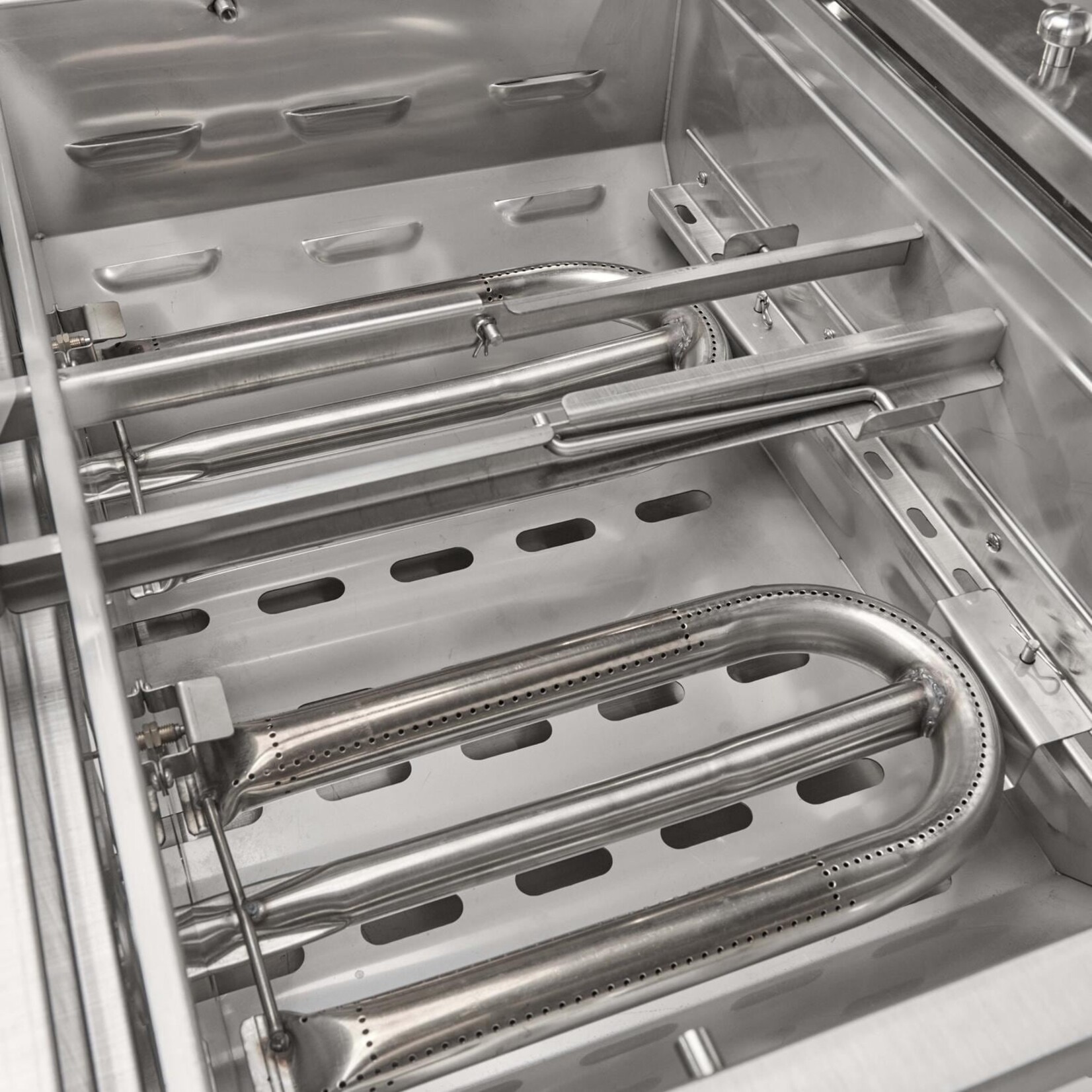 Coyote Coyote Combo Grill, 50" Built-in Gas & Flat Top - Liquid Propane