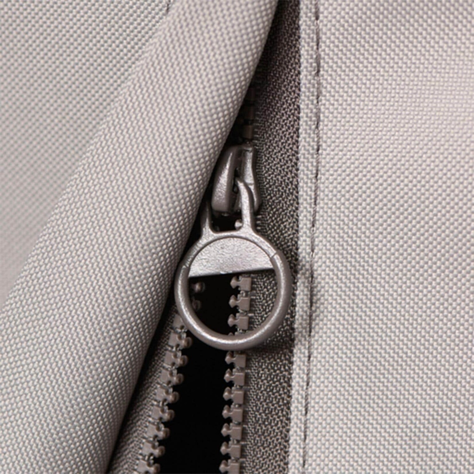 Coyote Coyote Cover, Gray for 30" Freestanding Flat Top Grill