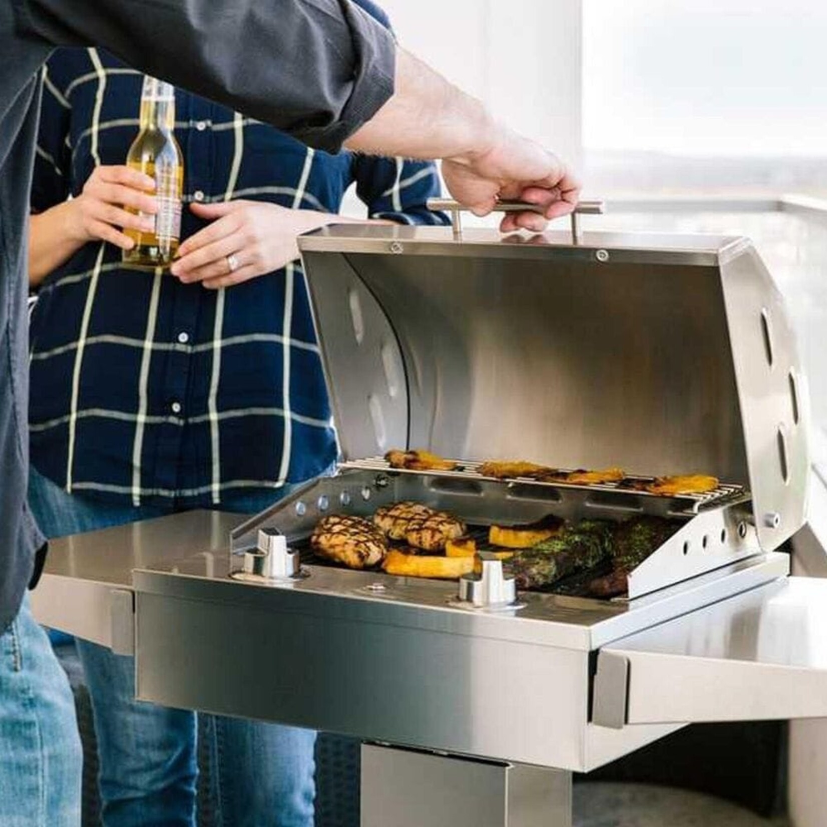 Coyote Coyote Electric Grill, 120V, Single Burner, Portable w/ Pedestal