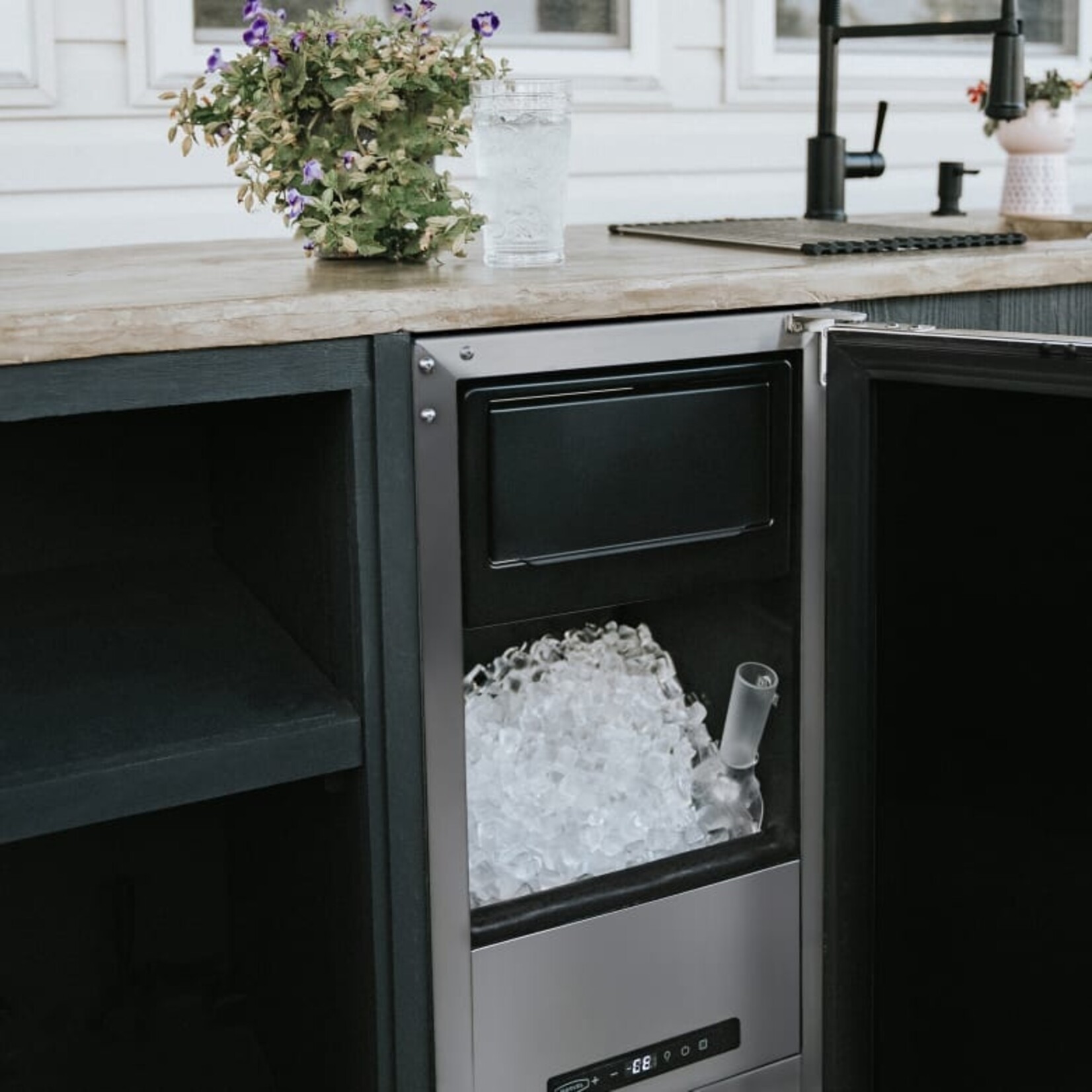 Marvel Outdoor15" Ice Machine,  Full Cube, SS Solid Rev Door w/ Installed Pump