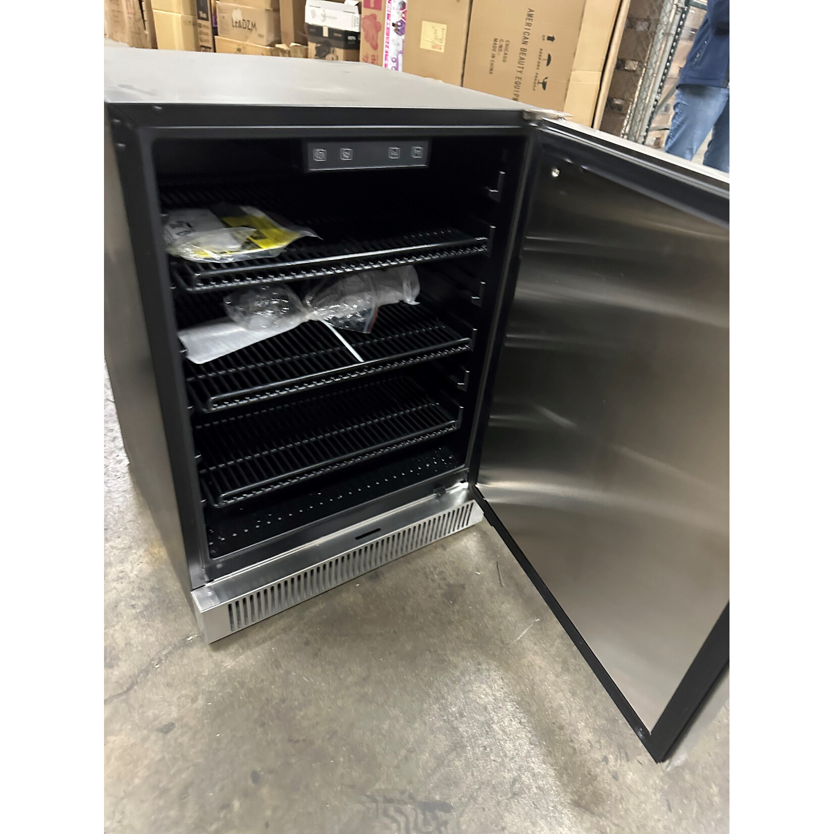 Dometic Dometic D-Series Refrigerator 24" - Open Box