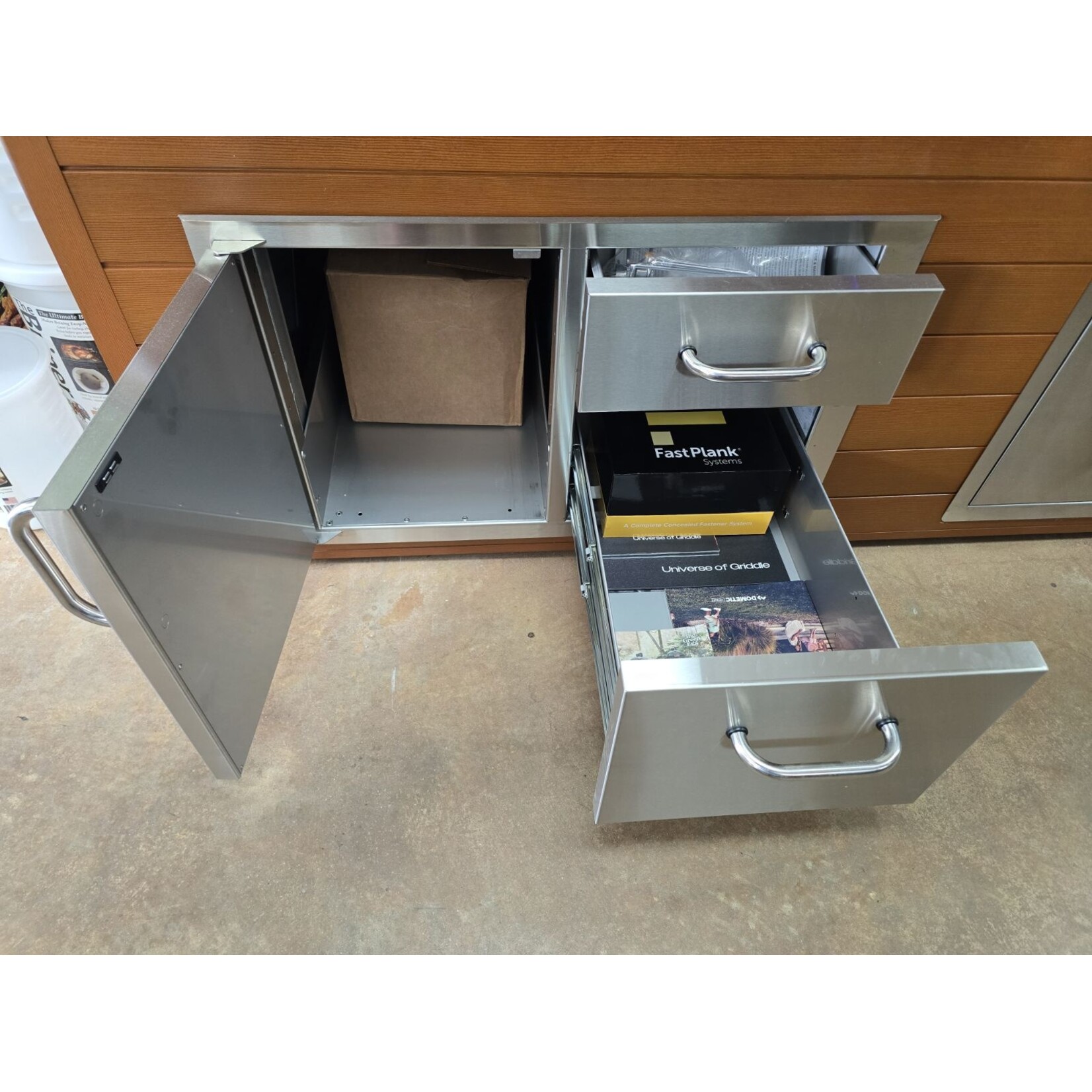 American Outdoor Grill AOG 18"x30" Access Door w/Double Drawer - Floor Display