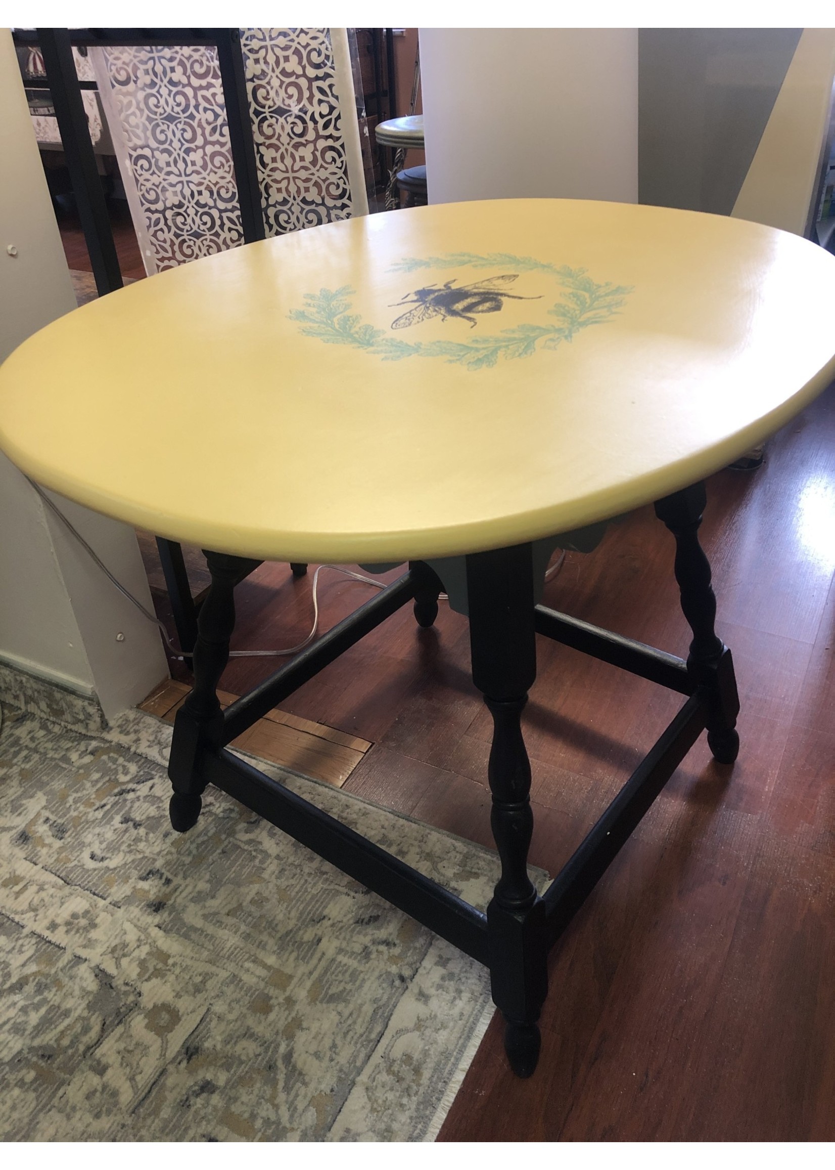 Robin’s Revivals Furniture Queen Bee Vintage End Table