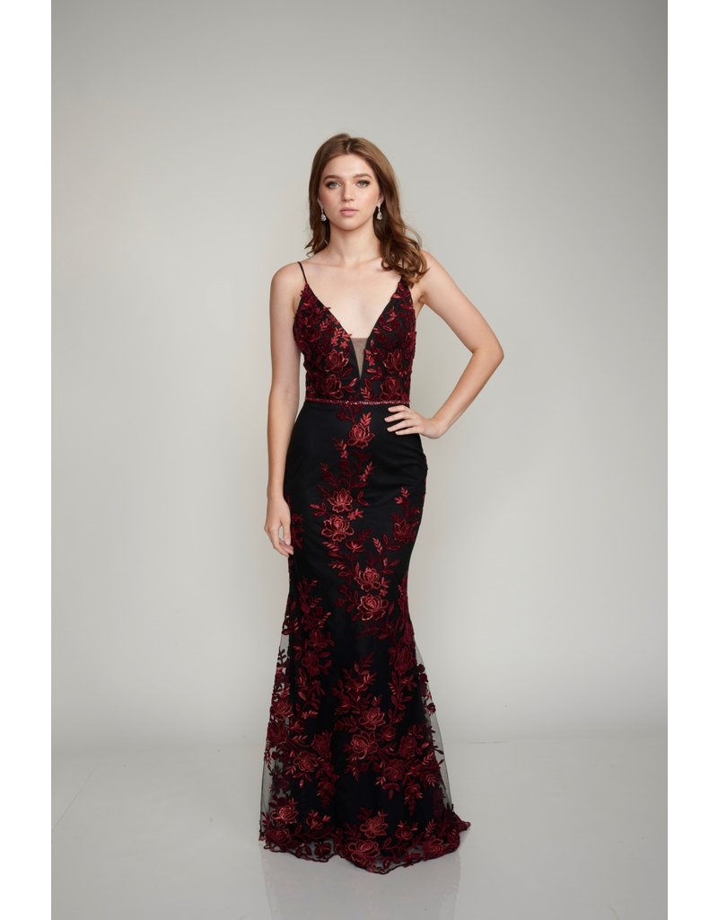 V-NCK, EMBROIDERED, FITTED MERMAID 2240