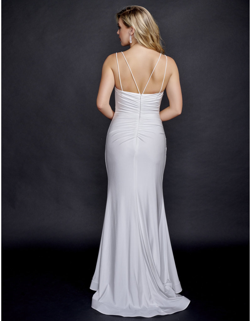 SIMPLE GOWN W/ SQUARE NECKLINE 7507