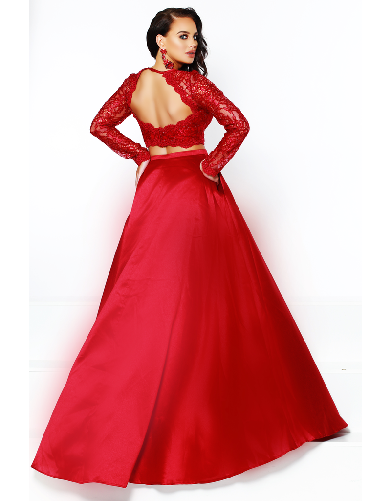 Sparkle lace/shimmer satin duo, 2 piece gown with long sleeves and shorts completed by a overlay with a slit