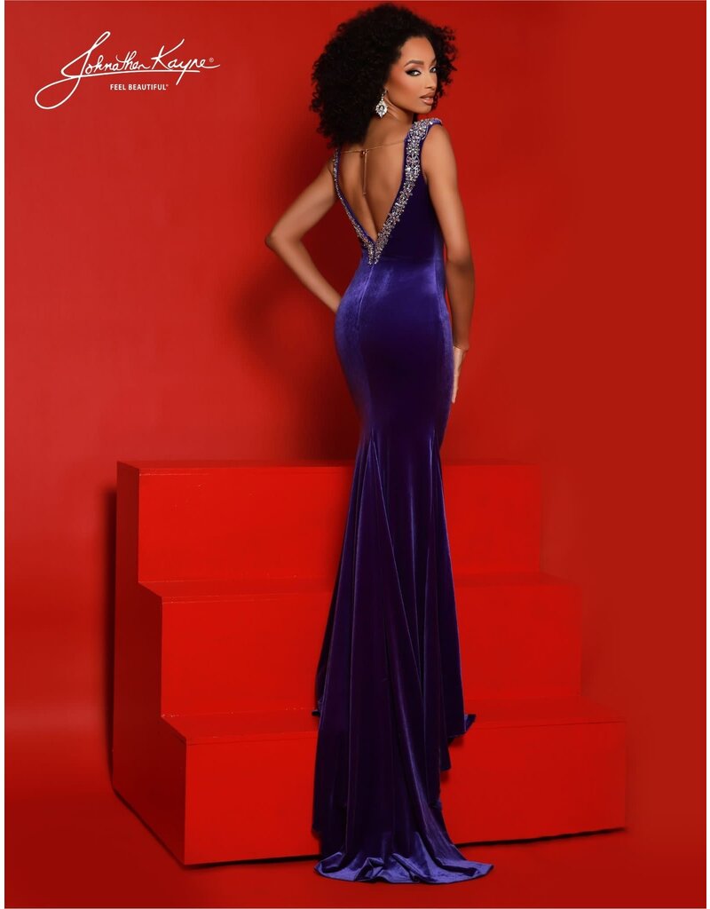 Deep v neck velvet fitted gown 2877