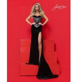 Strapless velvet gown w/ structured peplum 3332