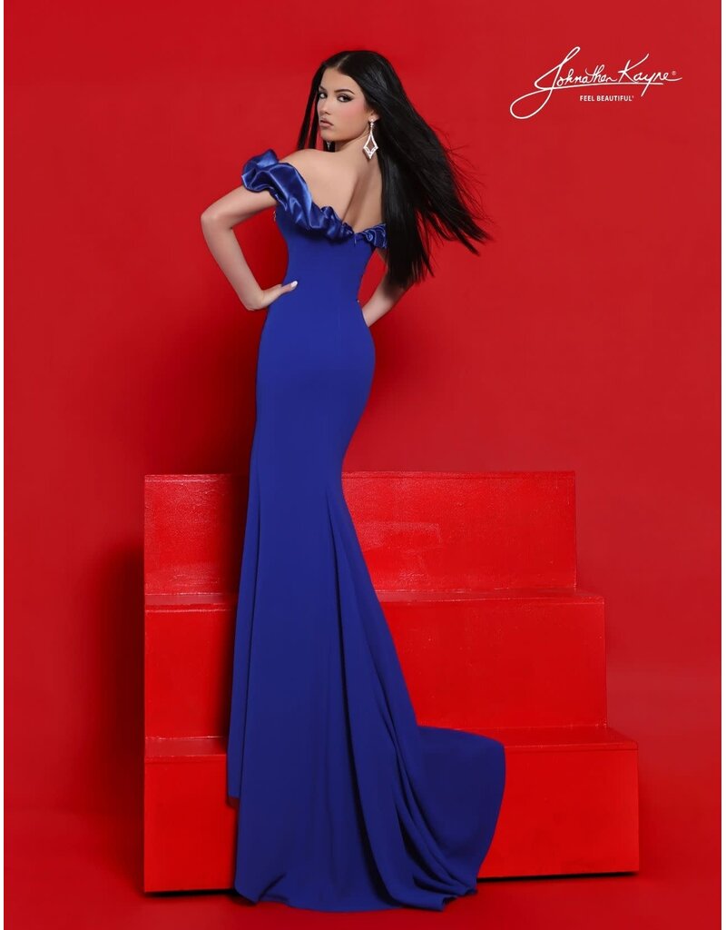 Off-the-shoulder fitted gown w/ crystal detailing 3334