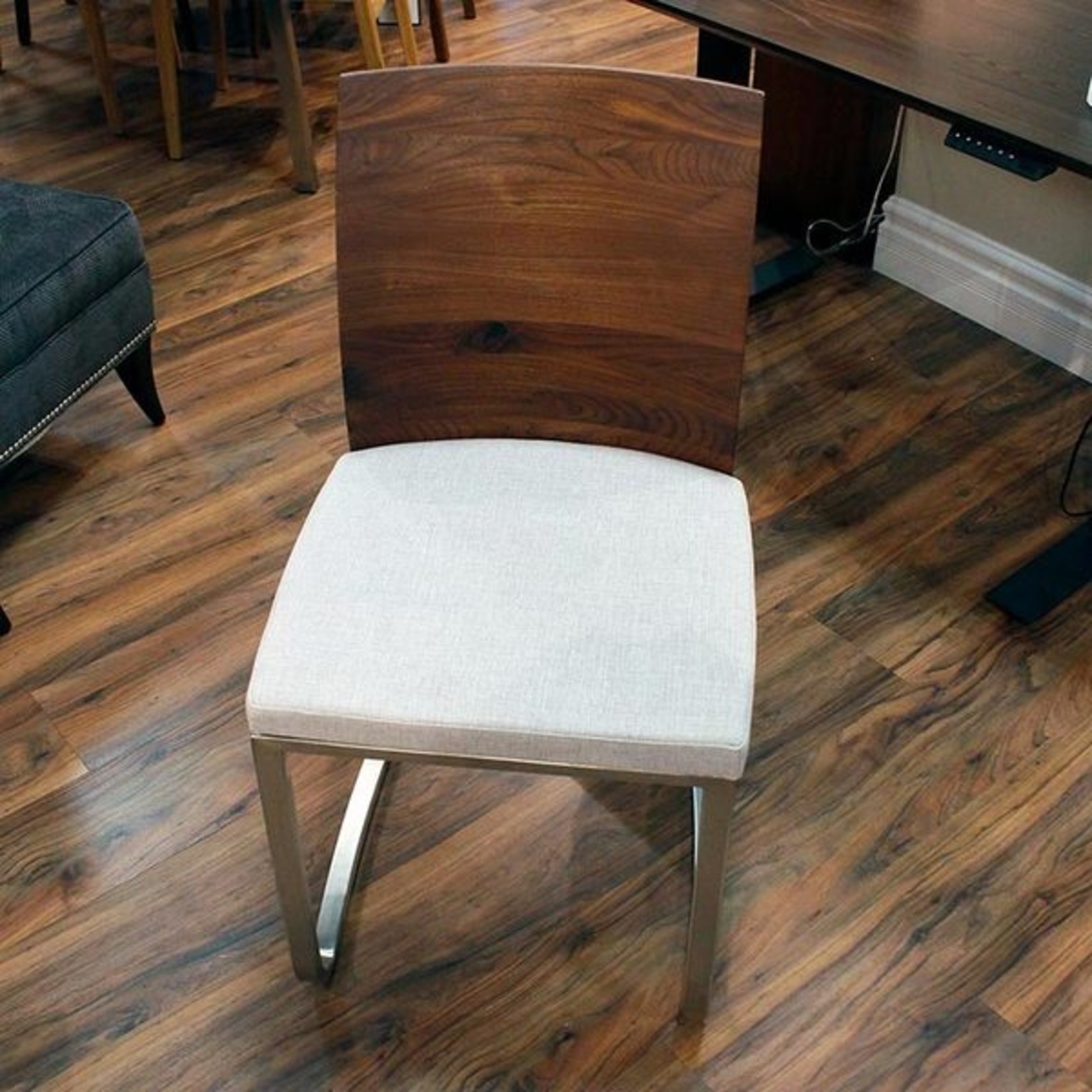 etuHOME Walnut Parson Linen Chair