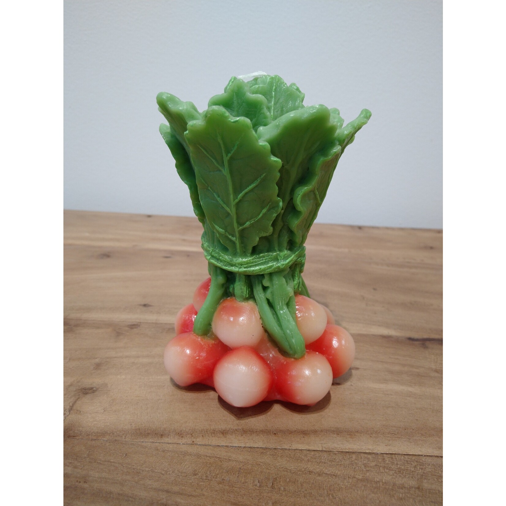 Point a la Ligne Large Bunch of Radishes Handmade Candle